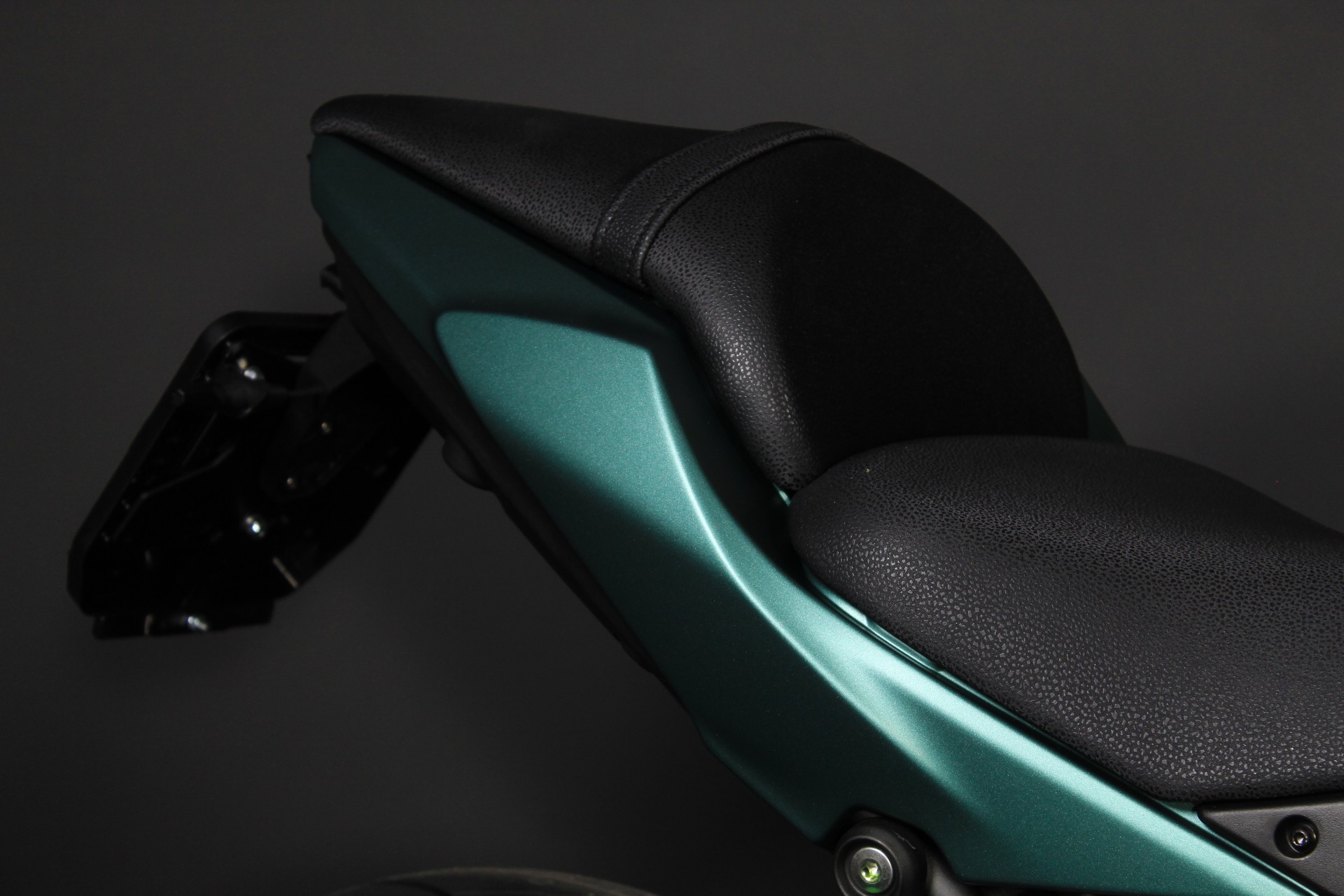 KAWASAKI Z 650 (50/35 KW) *Smaragd Edition* Level 1-image-4