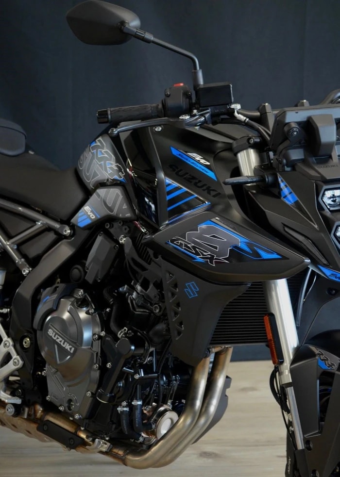 SUZUKI GSX 8 S EVO (35kW)-showroom-element-2