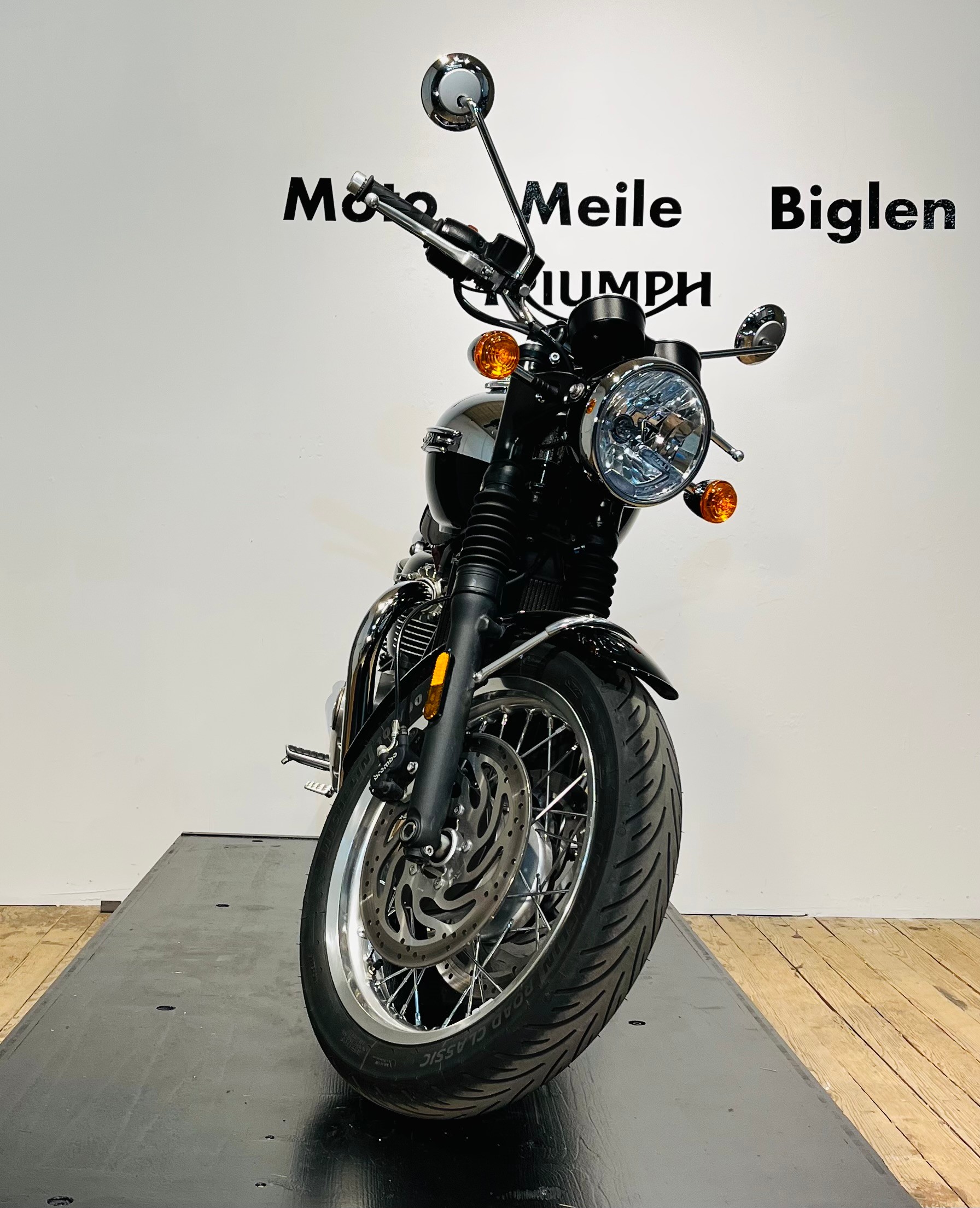 TRIUMPH Bonneville T120 Special Edition-showroom-element-2