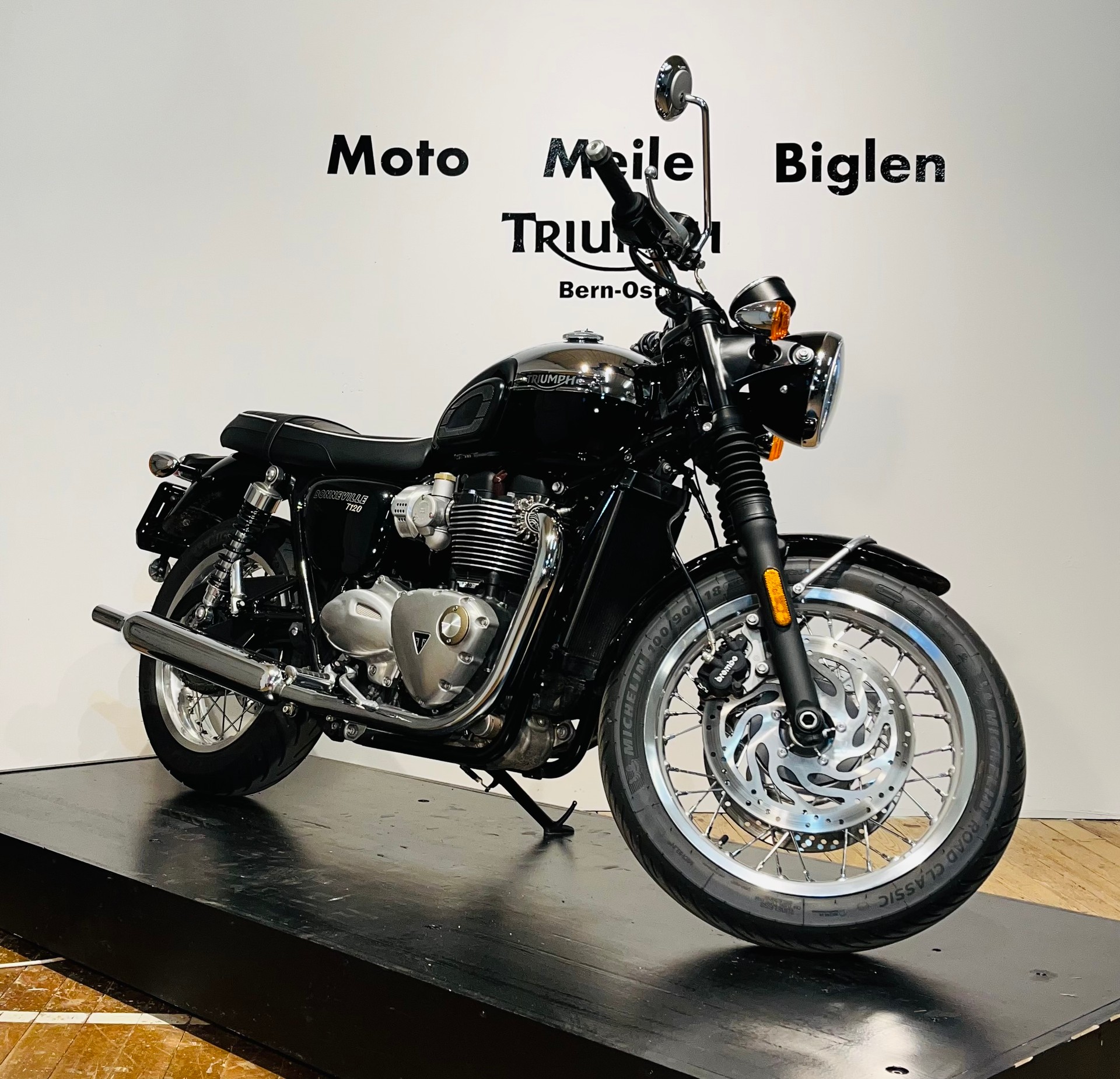 TRIUMPH Bonneville T120 Special Edition