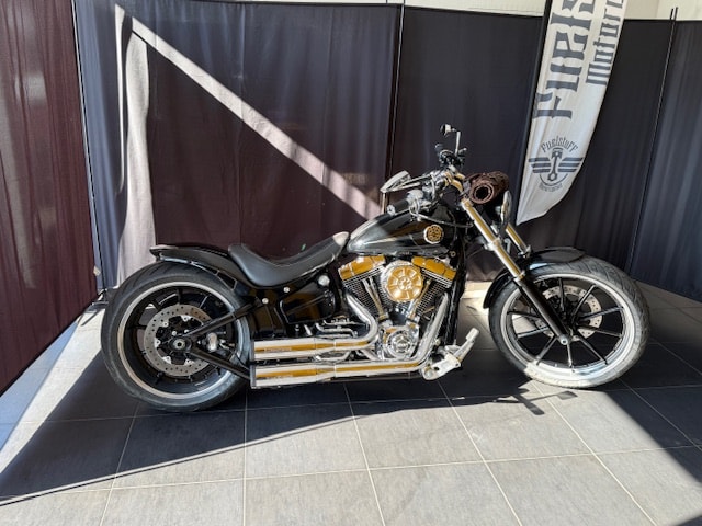 HARLEY-DAVIDSON FXSB Breakout 103 ABS