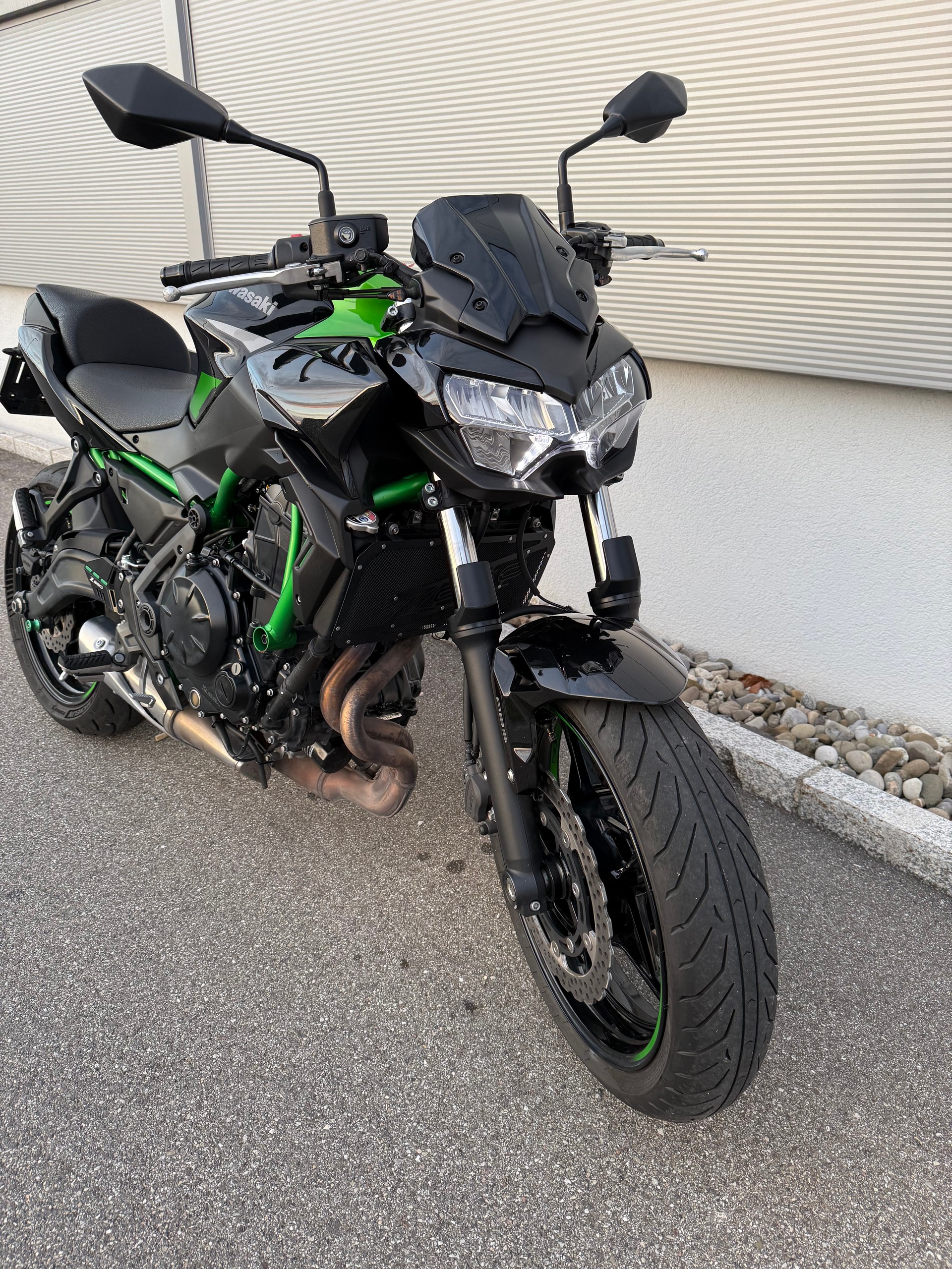 KAWASAKI Z 650 (35kW)-showroom-element-2