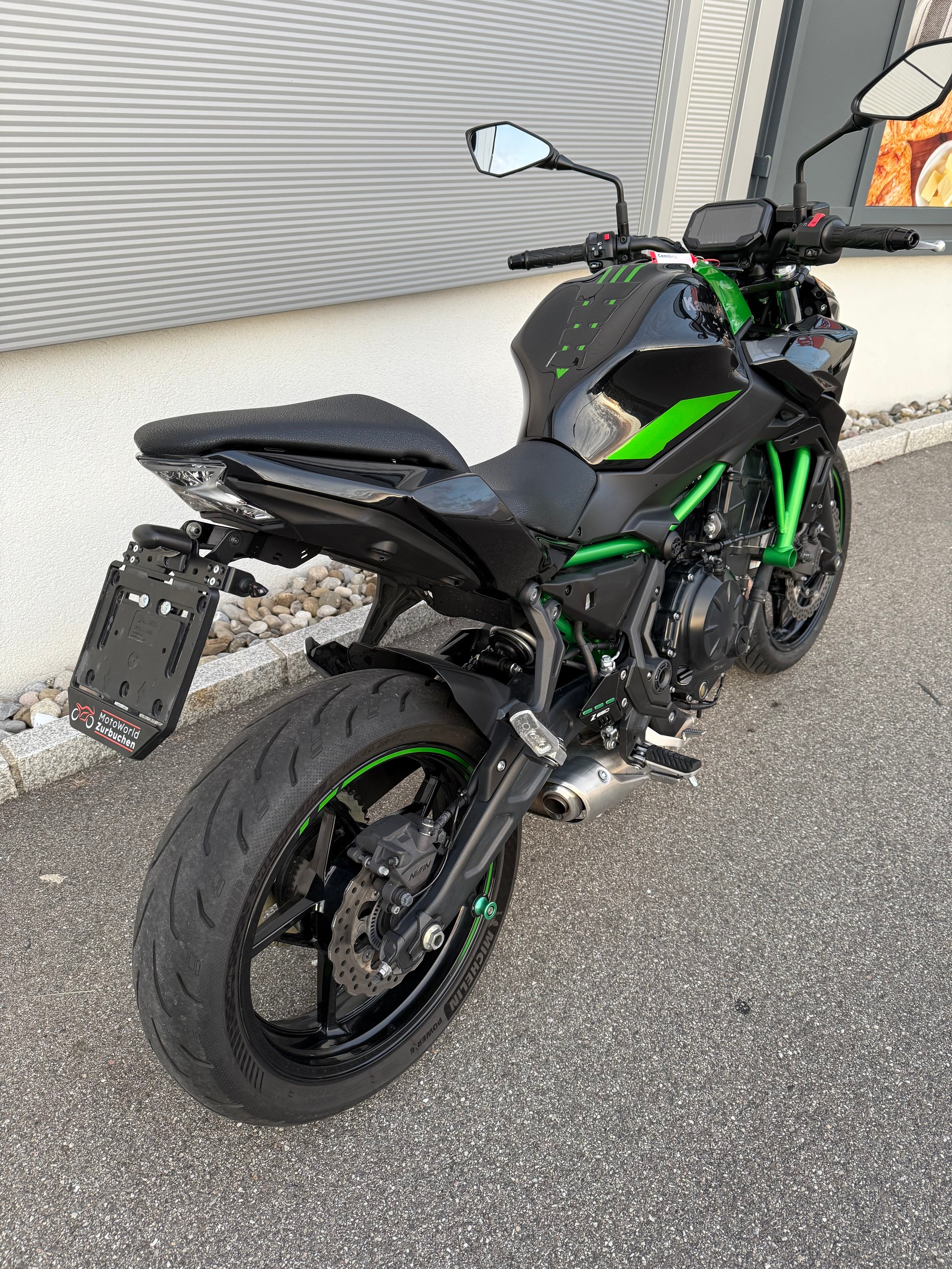 KAWASAKI Z 650 (35kW)-showroom-element-3
