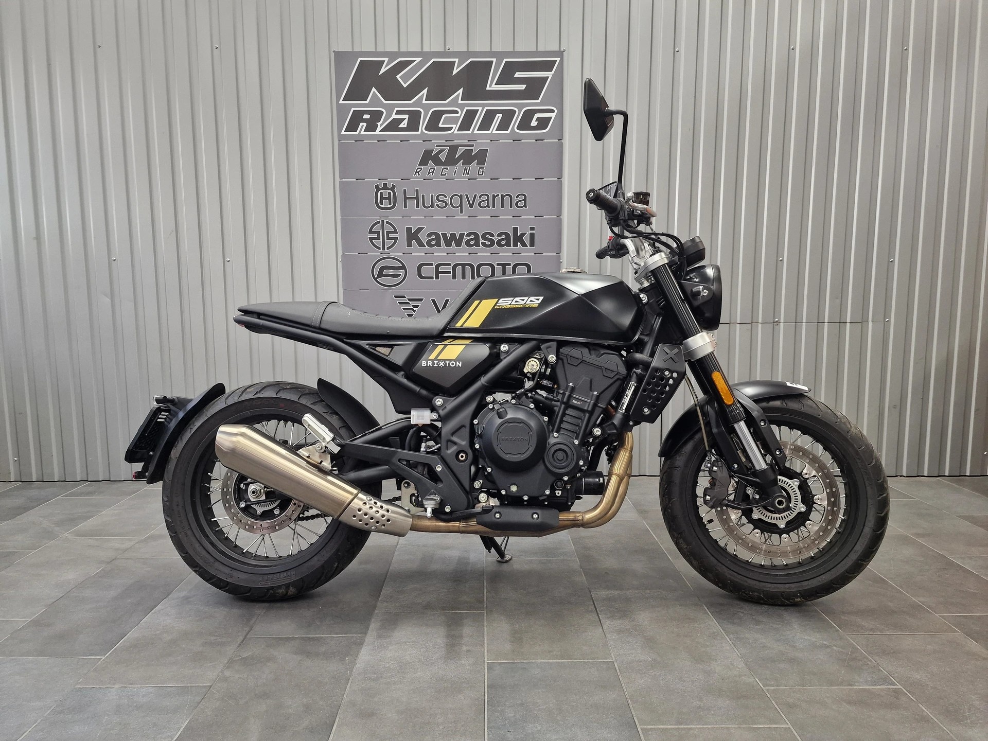 BRIXTON Crossfire 500