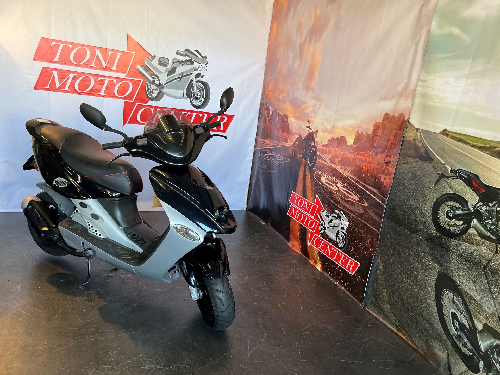 Malaguti Yamaha Malaguti Biciclette Elettriche Phantom Scooter