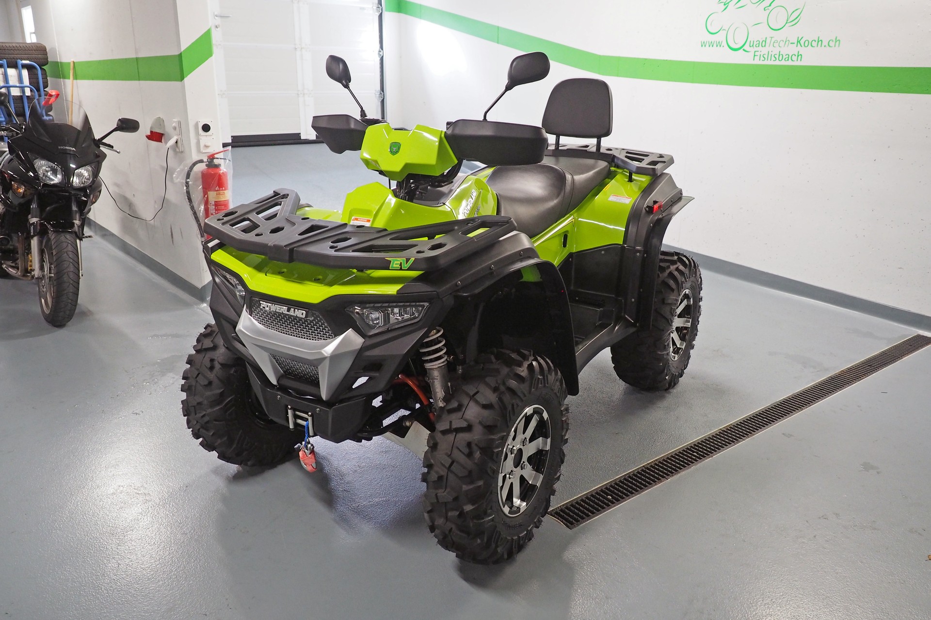 POWERLAND Tachyon-showroom-element-2