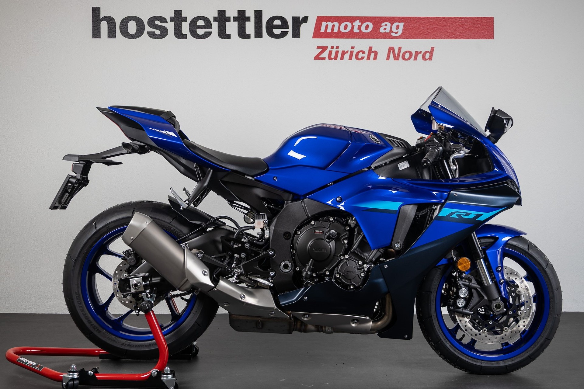YAMAHA YZF-R1-showroom-element-1