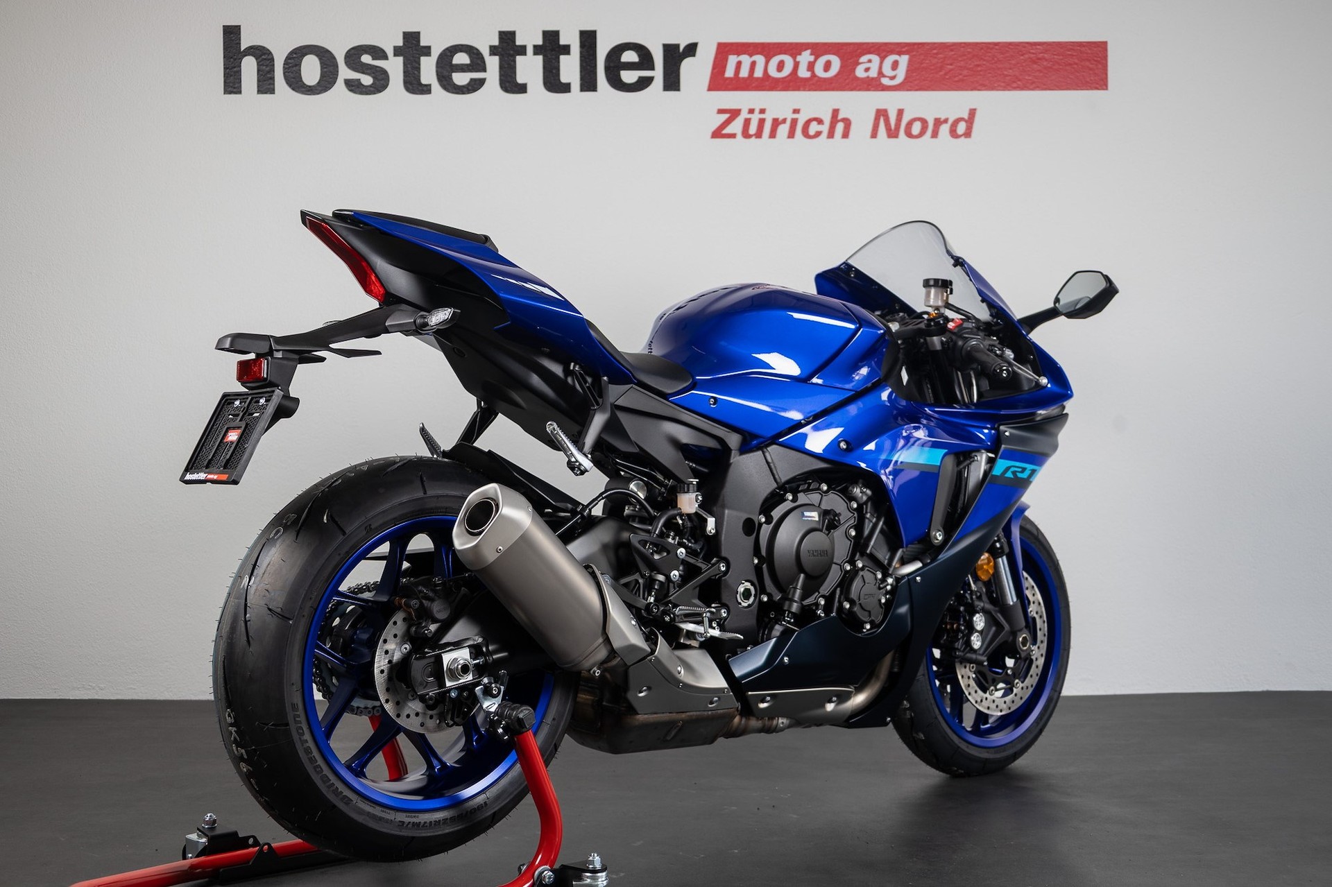 YAMAHA YZF-R1-showroom-element-2