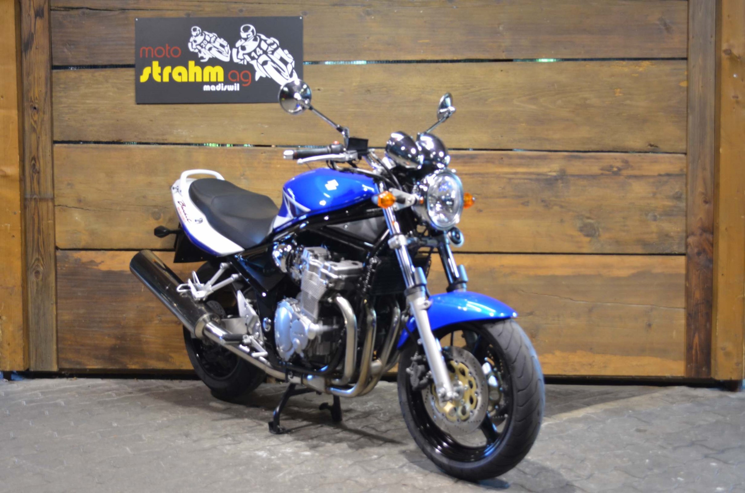 SUZUKI GSF600U Bandit-showroom-element-1