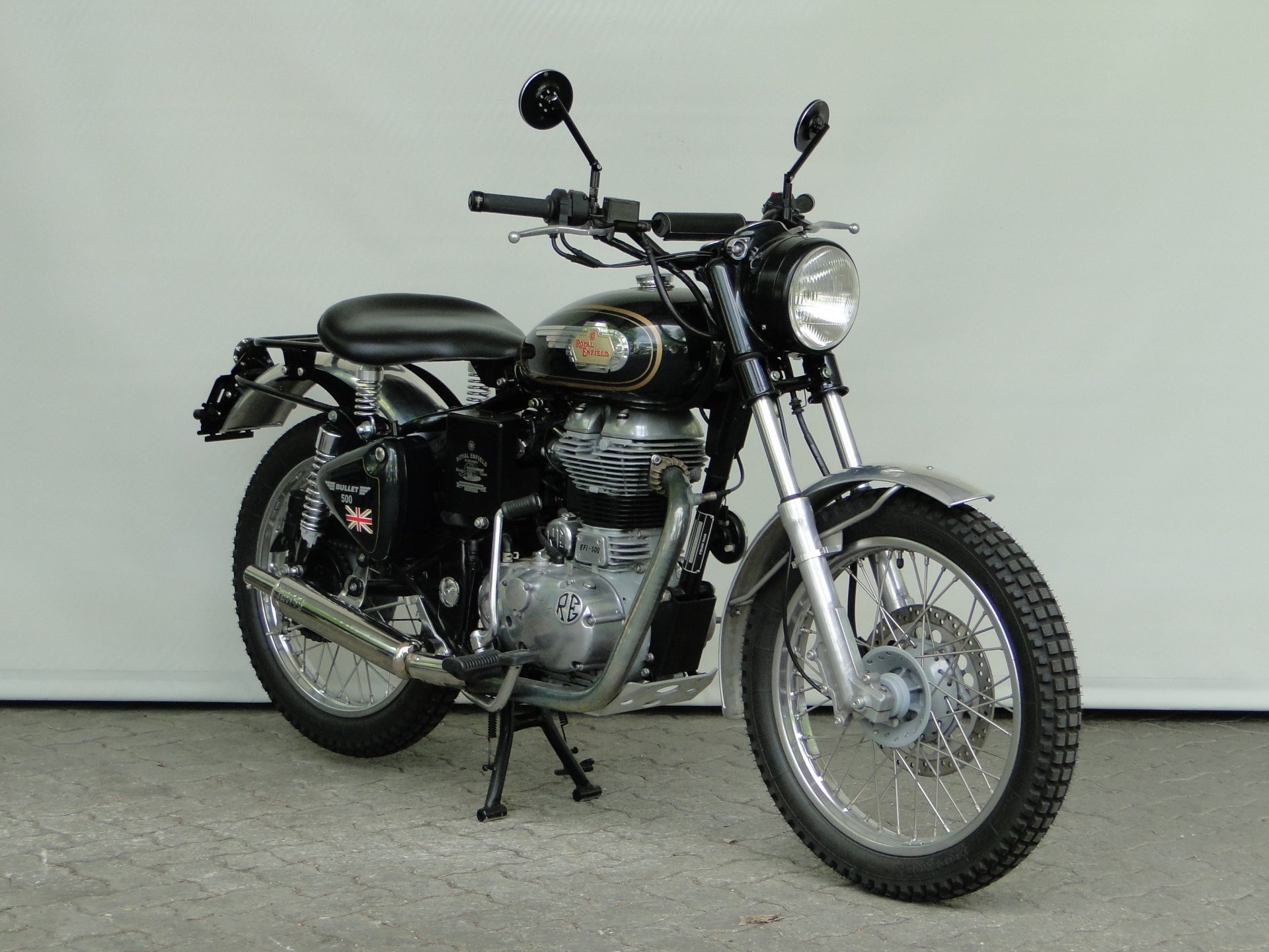 ROYAL ENFIELD Bullet 500 Custom-Bike-showroom-element-2