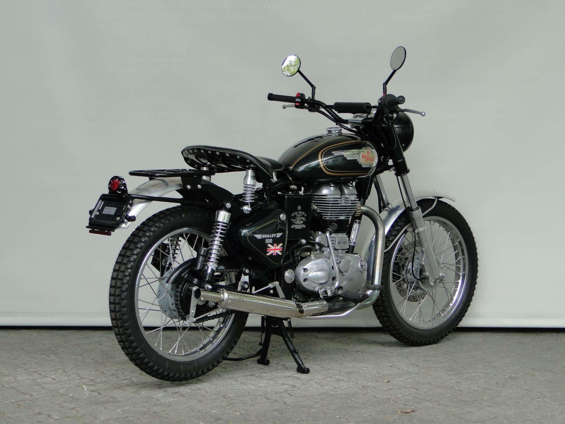 ROYAL ENFIELD Bullet 500 Custom-Bike-showroom-element-3