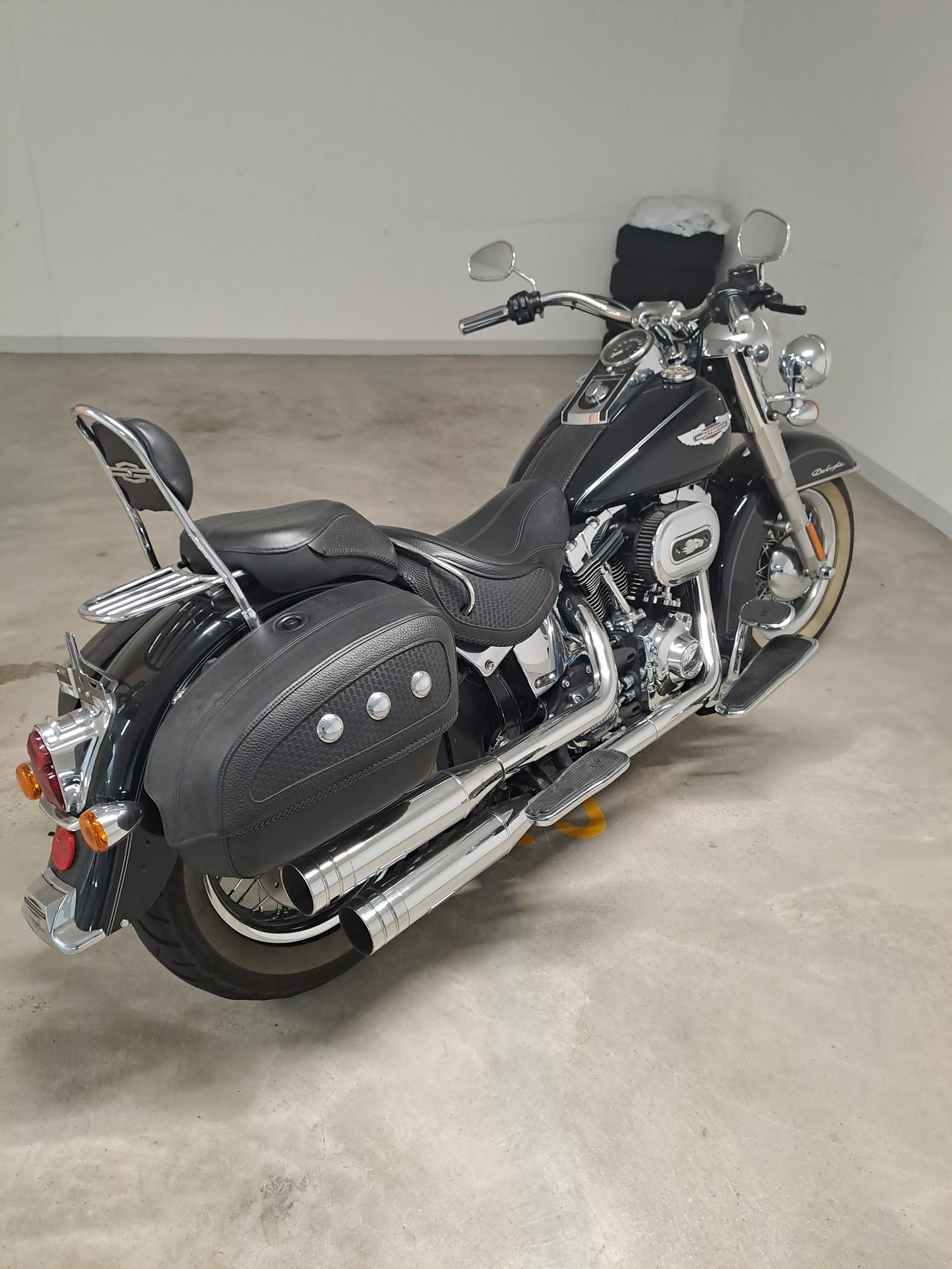 HARLEY-DAVIDSON FLSTN Softail Deluxe ABS-image-3
