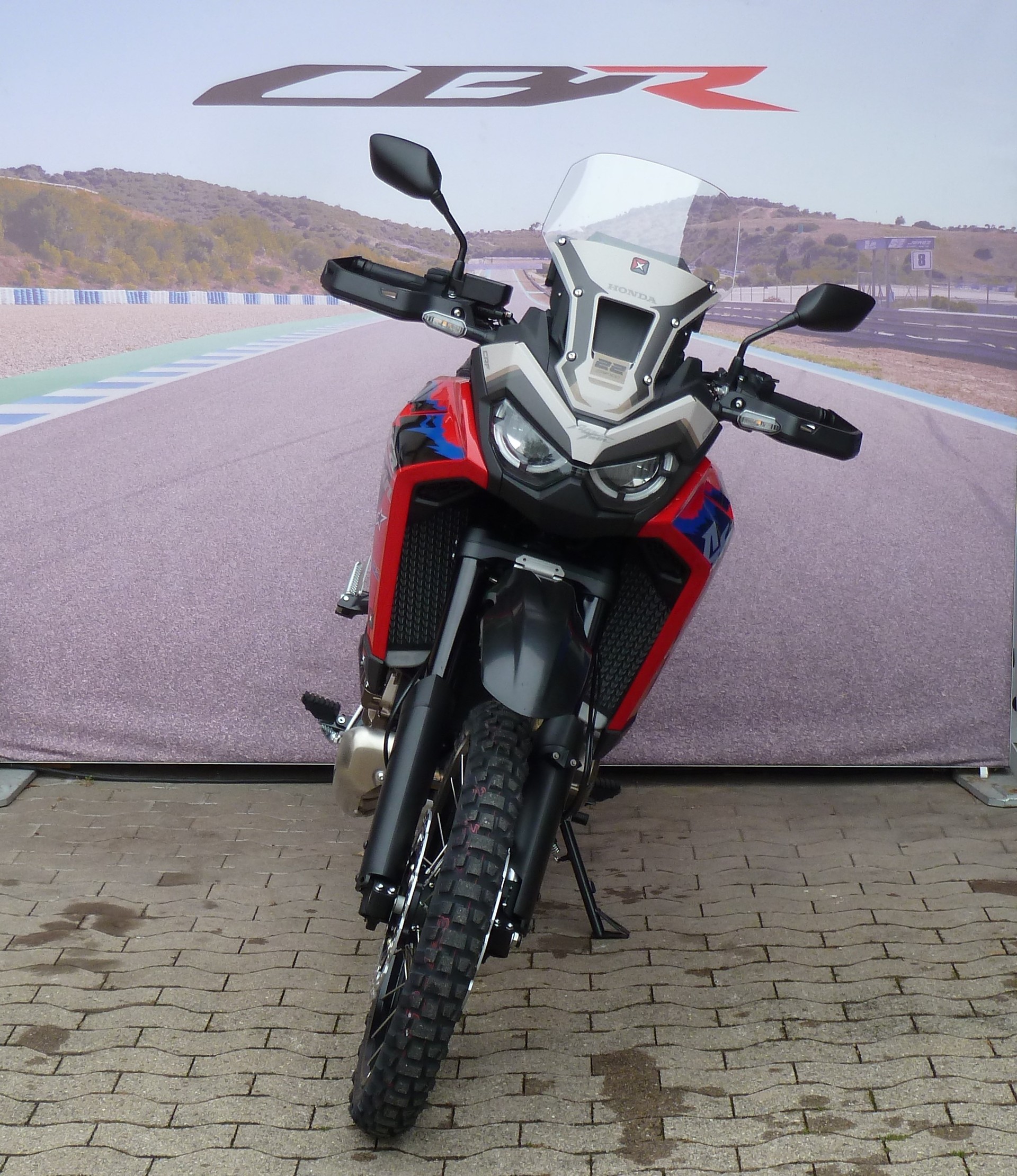 HONDA CRF 1100 Africa Twin-image-1