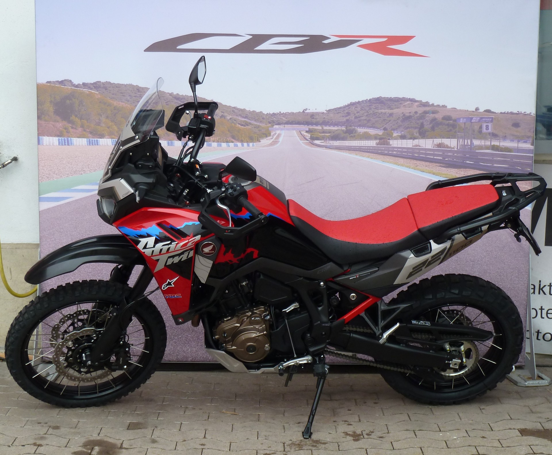 HONDA CRF 1100 Africa Twin-image-2