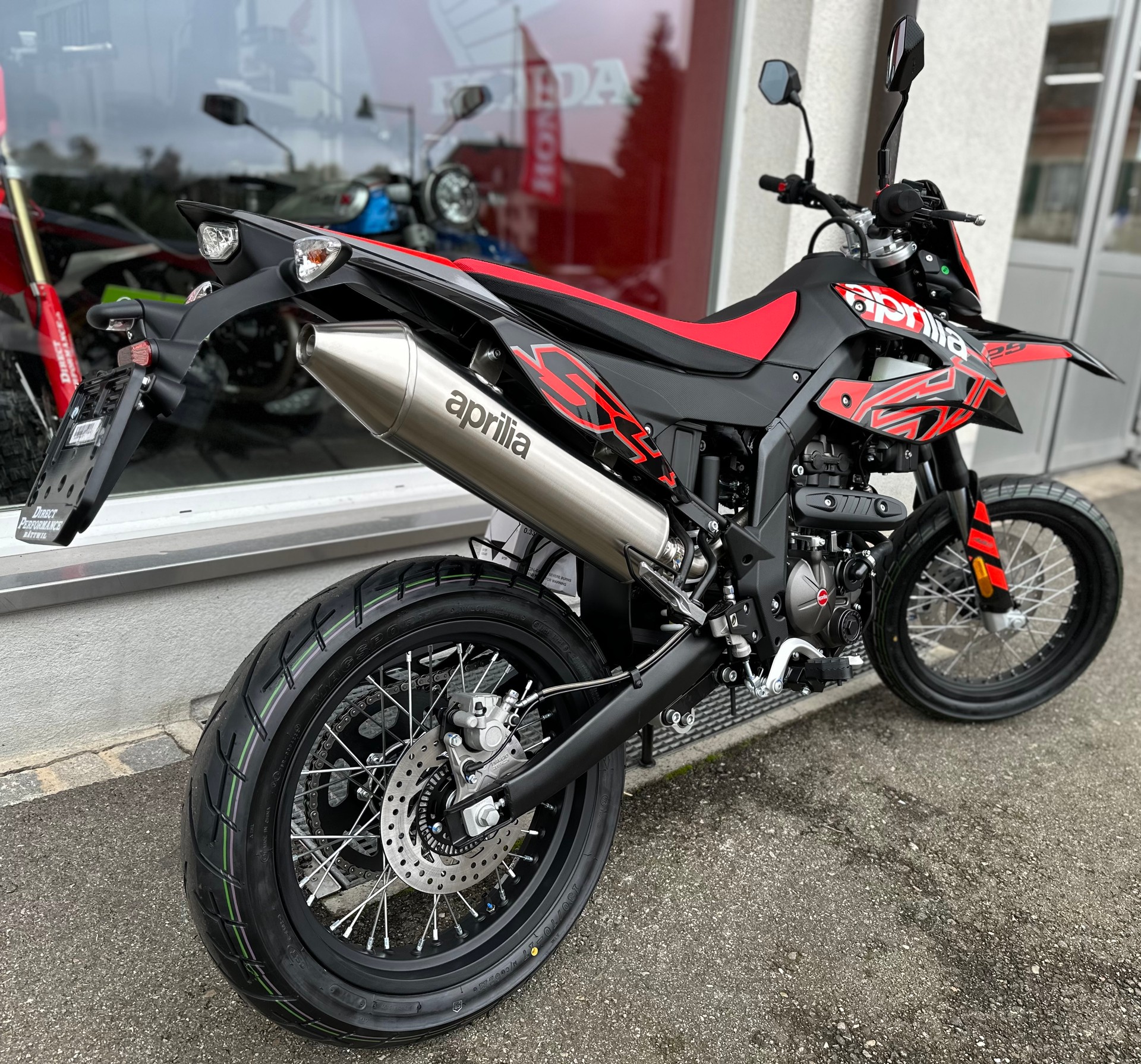 APRILIA SX 125-showroom-element-3