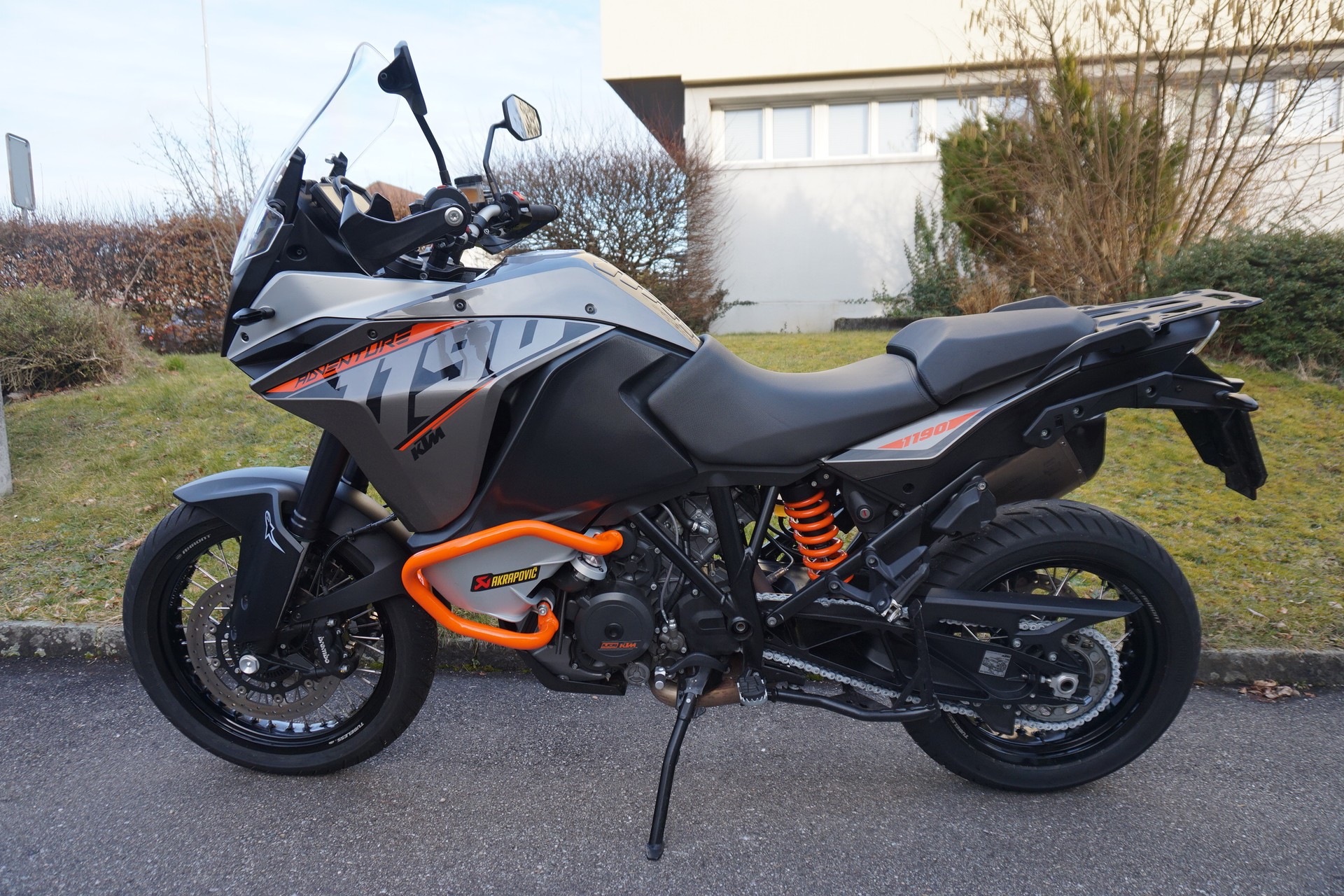KTM 1190 Adventure ABS mit Akrapovic Auspuff