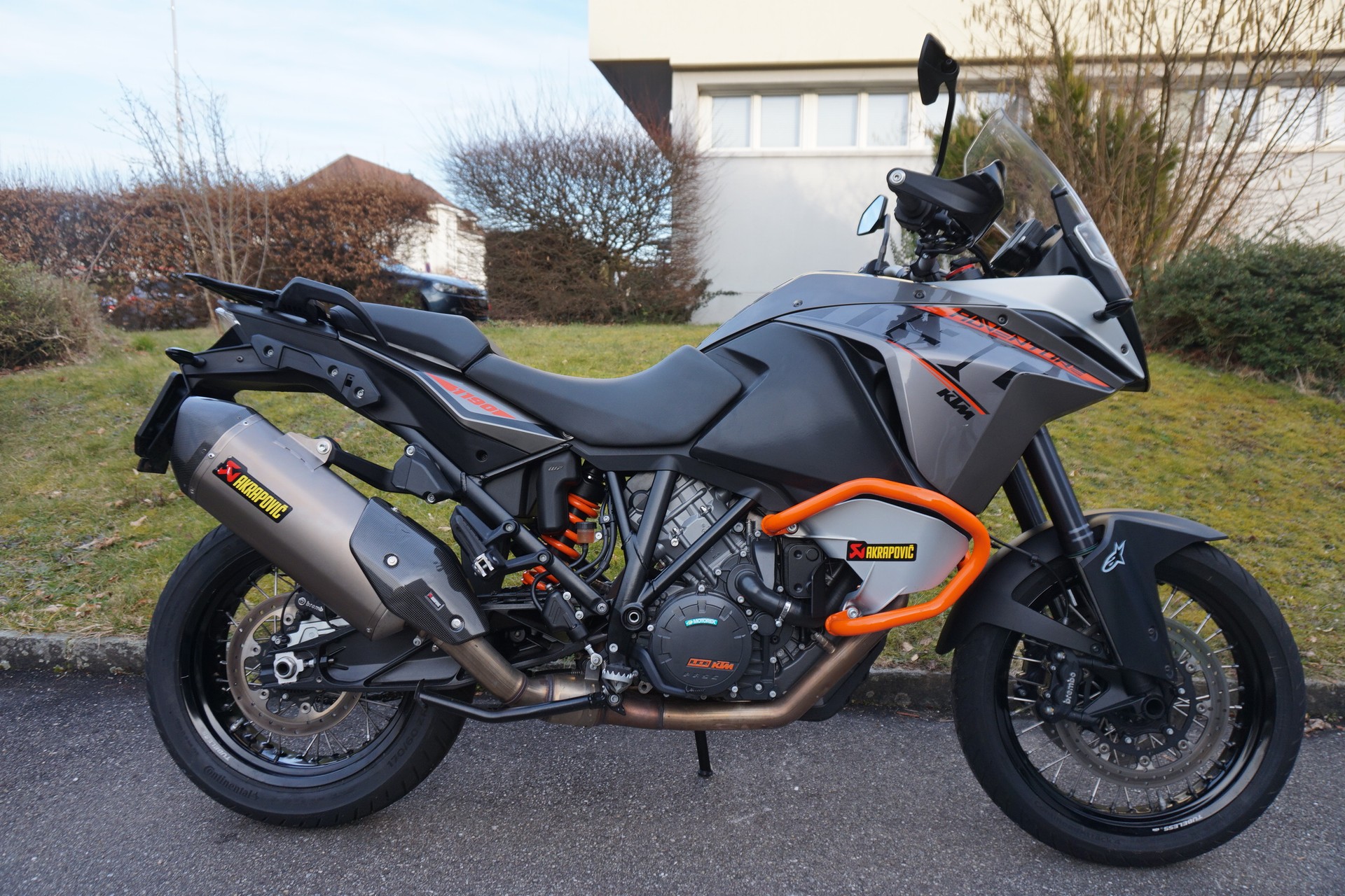 KTM 1190 Adventure ABS mit Akrapovic Auspuff-showroom-element-2