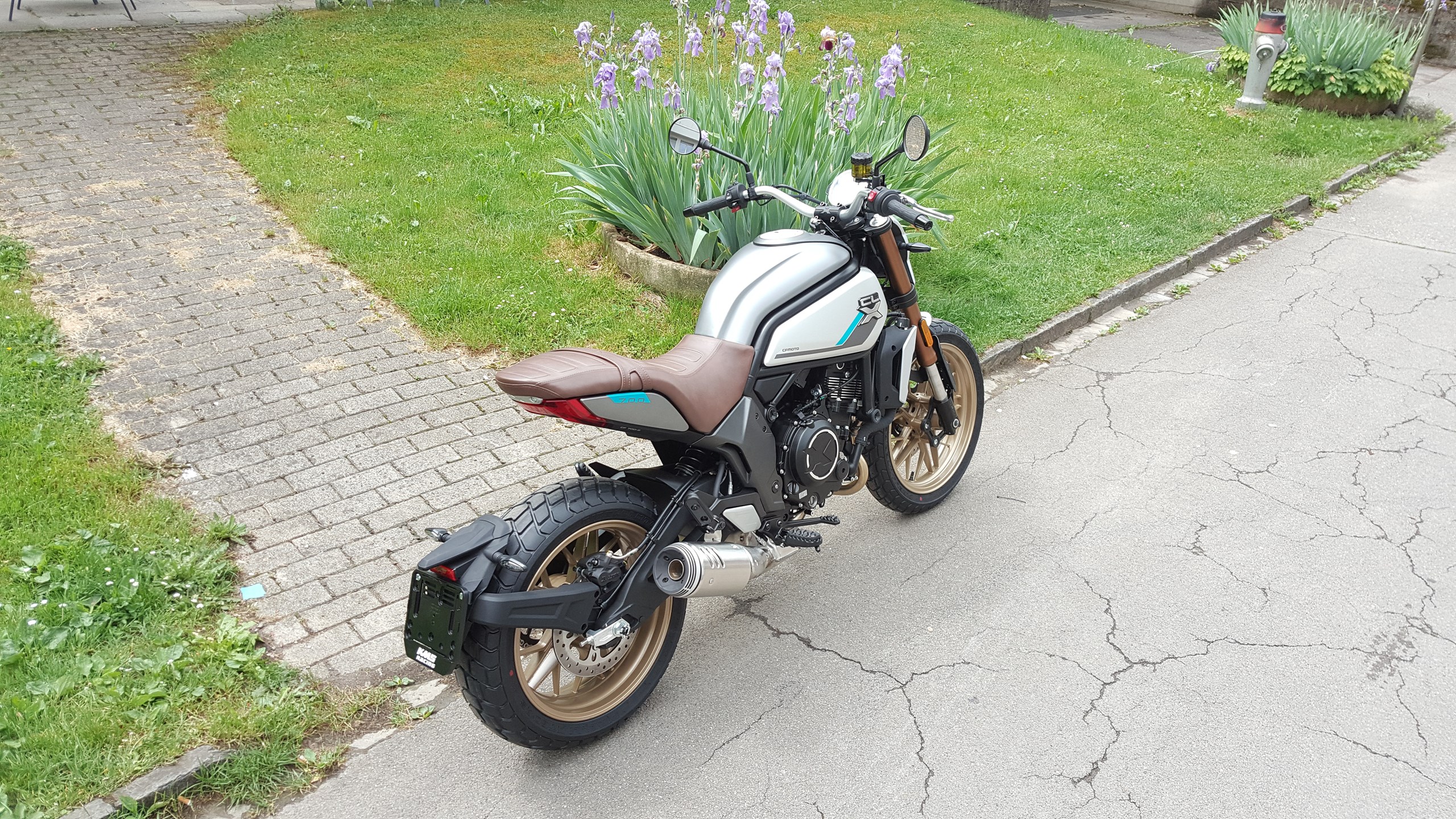 CF MOTO 700 CL-X Heritage-showroom-element-3