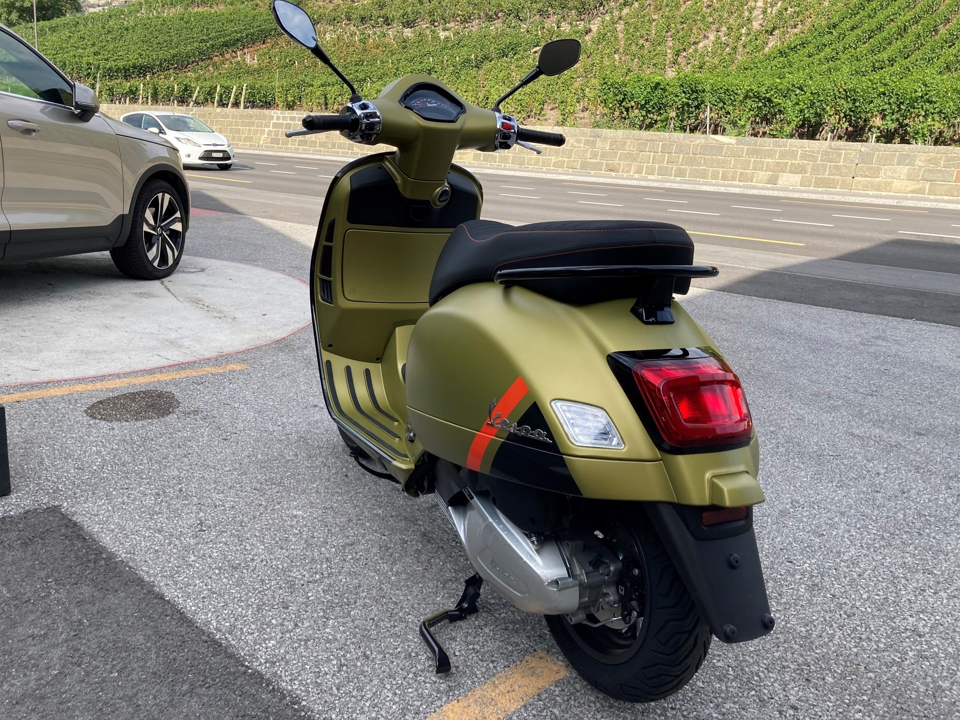 PIAGGIO Vespa GTS 300 Super Sport ABS-image-6