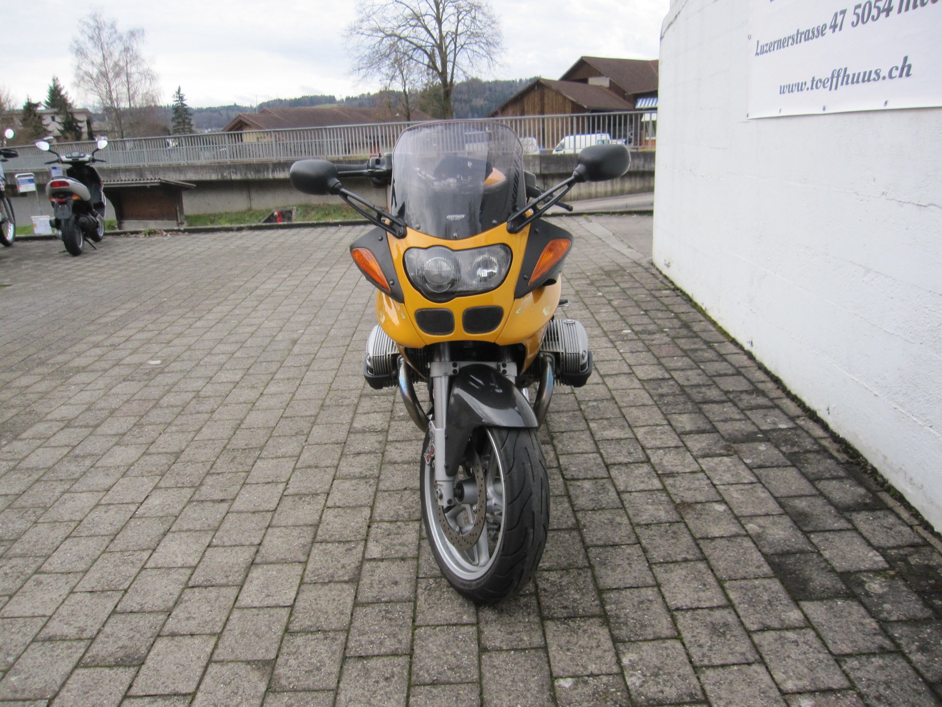 BMW R 1100 S ABS-showroom-element-1