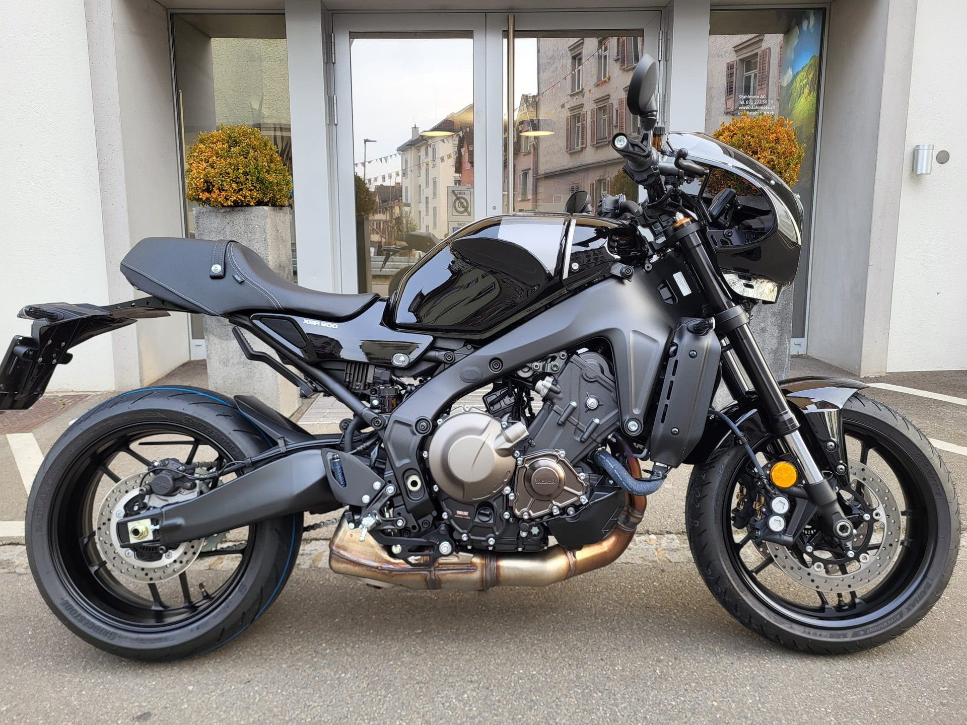 YAMAHA XSR 900-showroom-element-1