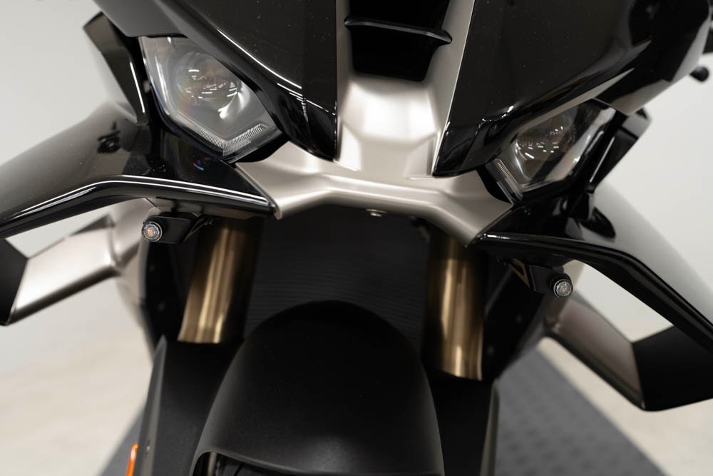 BMW S 1000 RR mit SC Project Auspuff-showroom-element-3