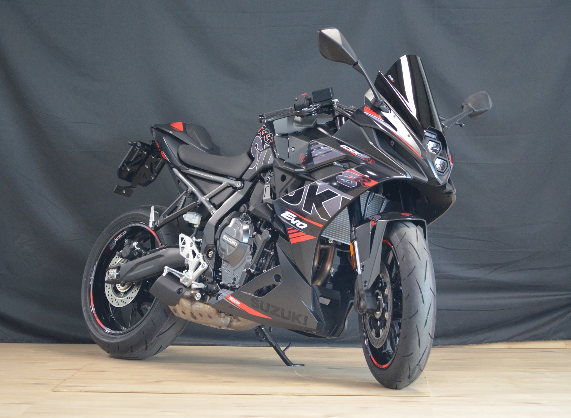 SUZUKI GSX 8R EVO