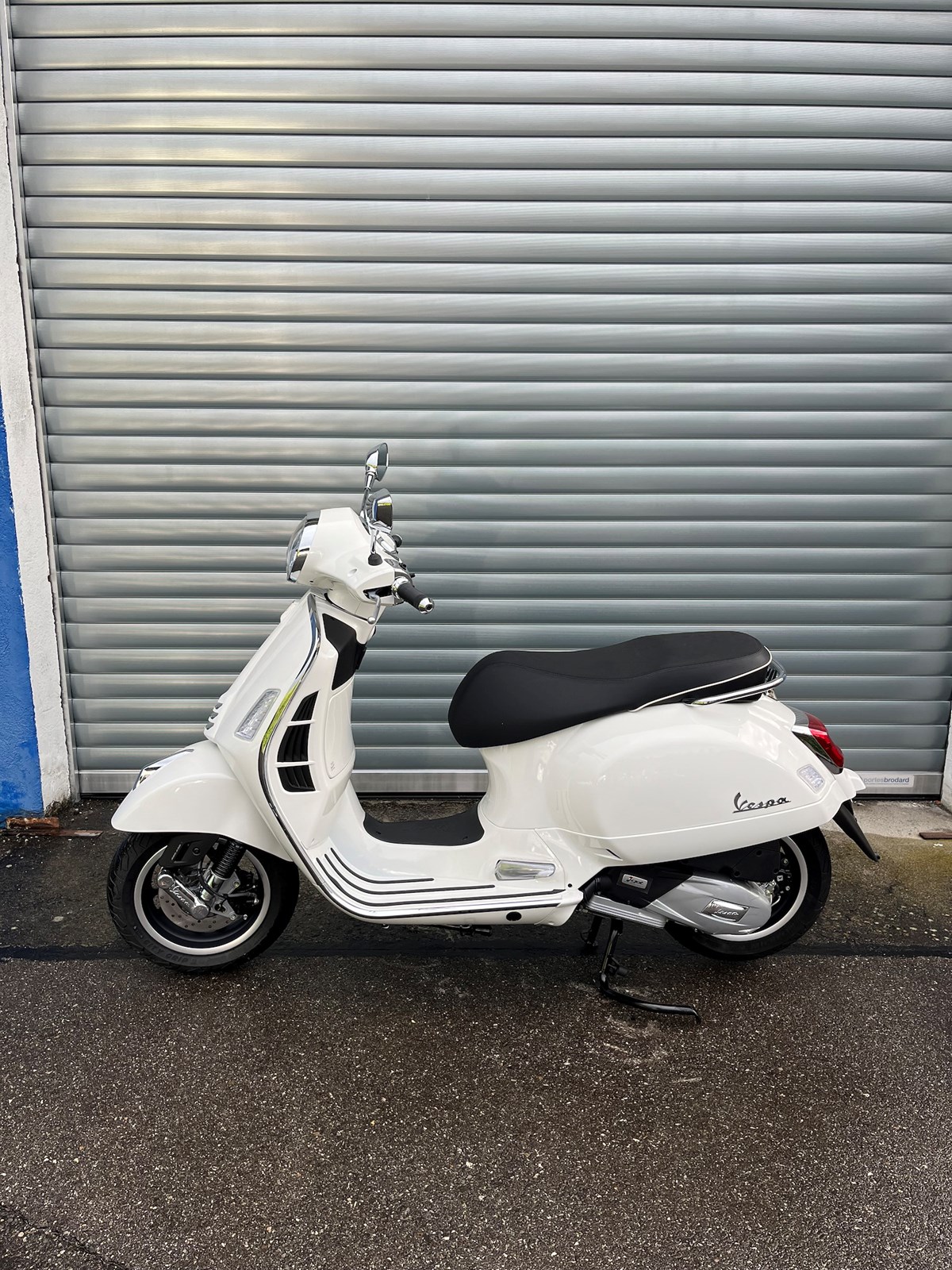 PIAGGIO Vespa GTS ABS-showroom-element-1