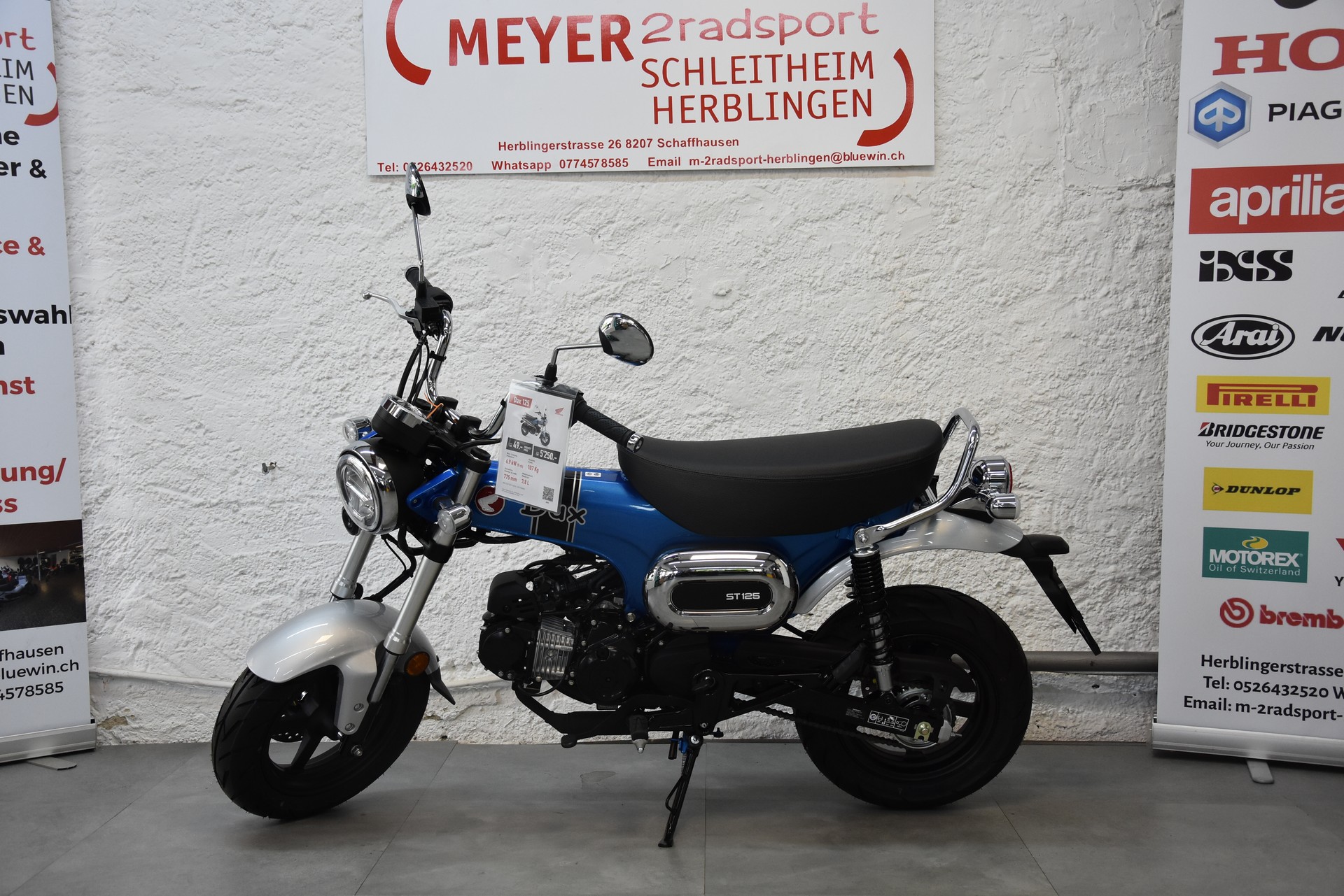 HONDA St 125 Dax-showroom-element-2