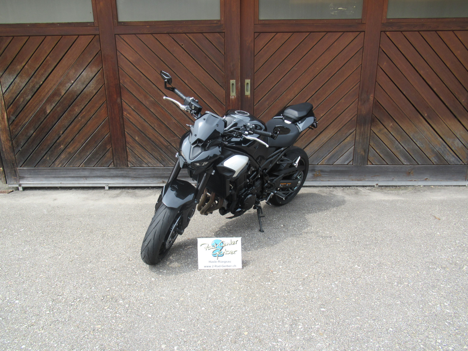 KAWASAKI Z 900-image-0