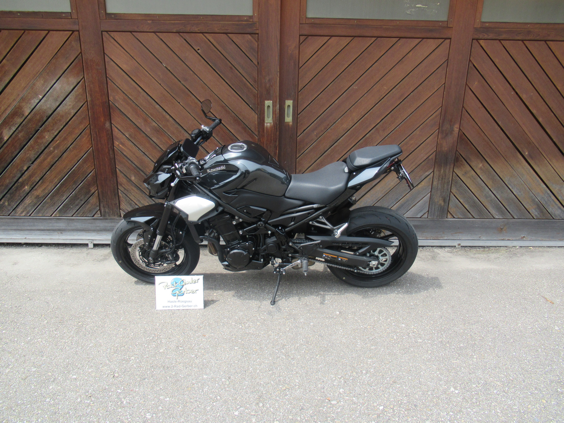 KAWASAKI Z 900-image-9