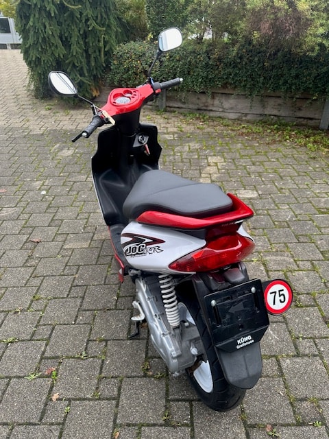 YAMAHA Jog RR CS 50-showroom-element-1
