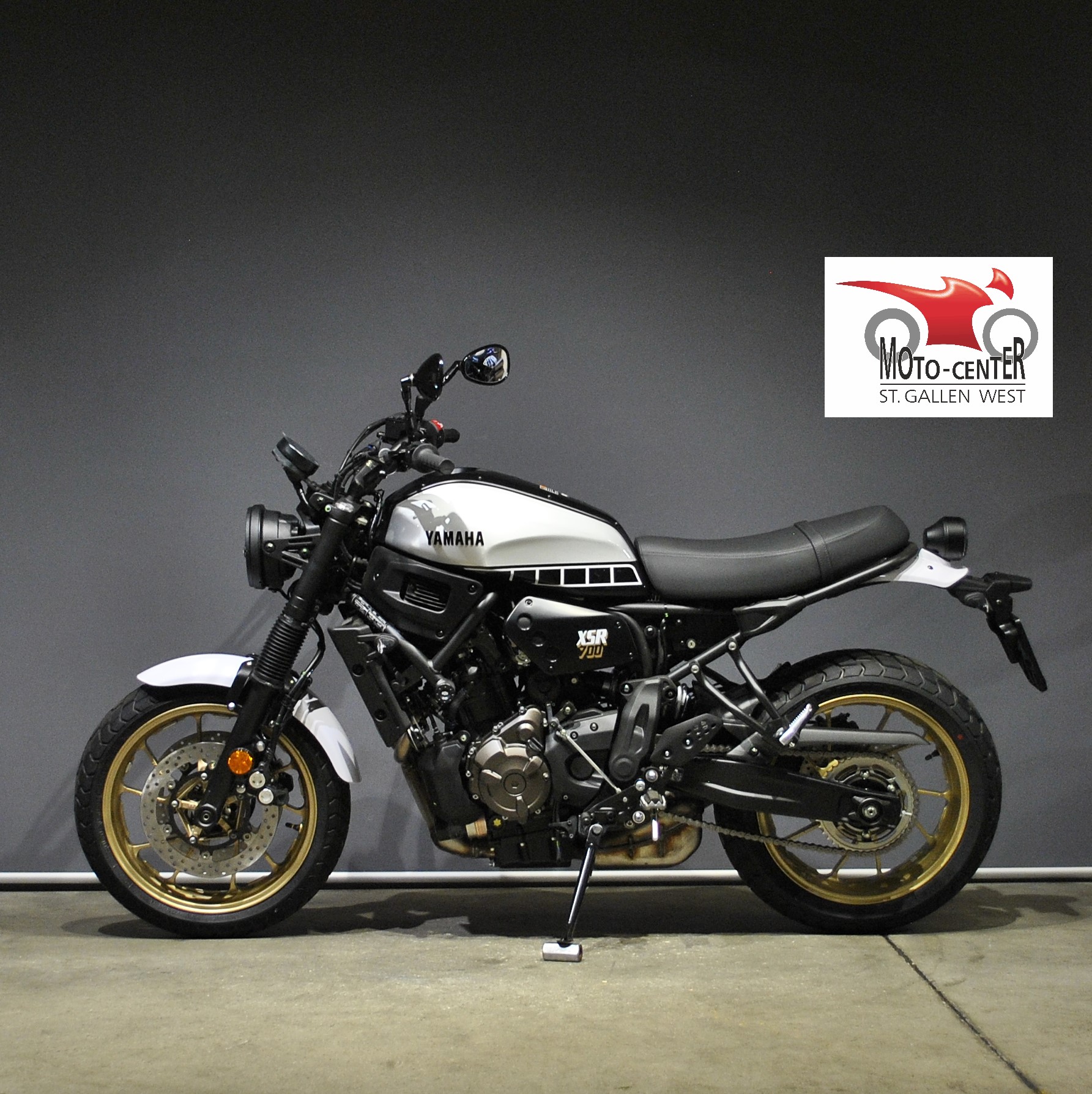 YAMAHA XSR 700 Legacy-showroom-element-2