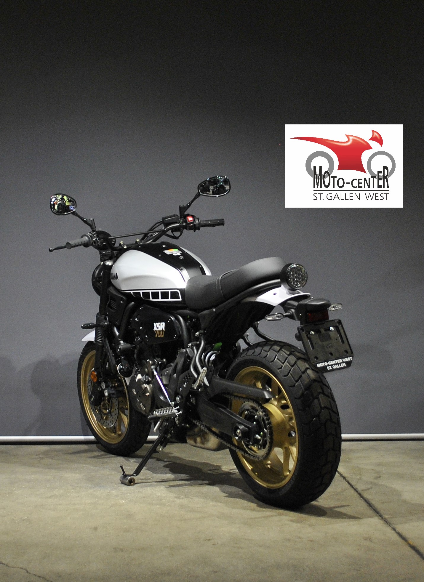 YAMAHA XSR 700 Legacy-showroom-element-3