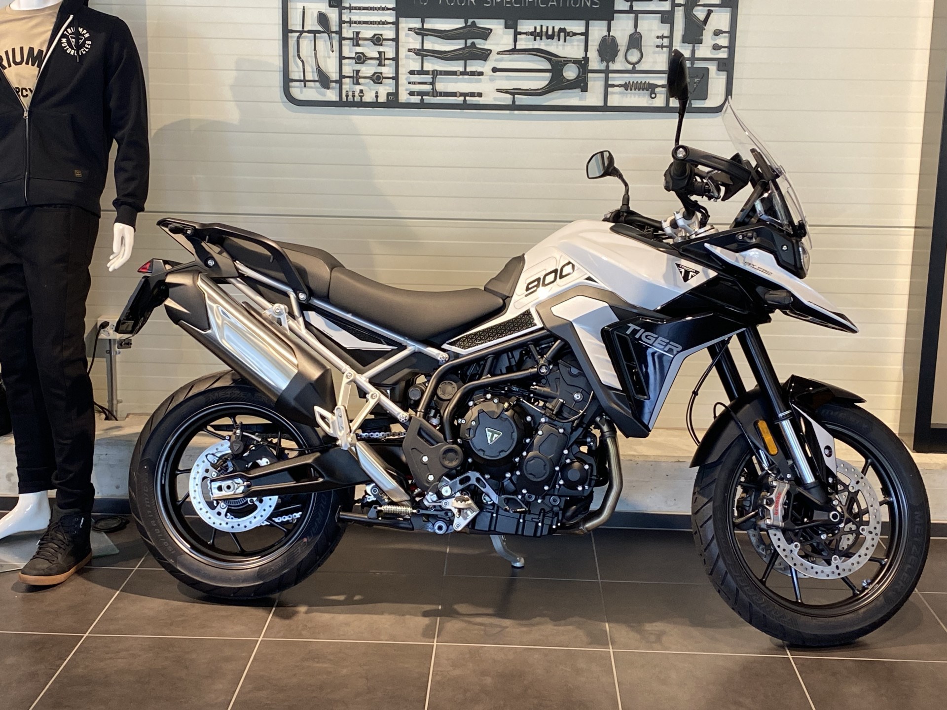 TRIUMPH Tiger 900 GT Pro-showroom-element-3
