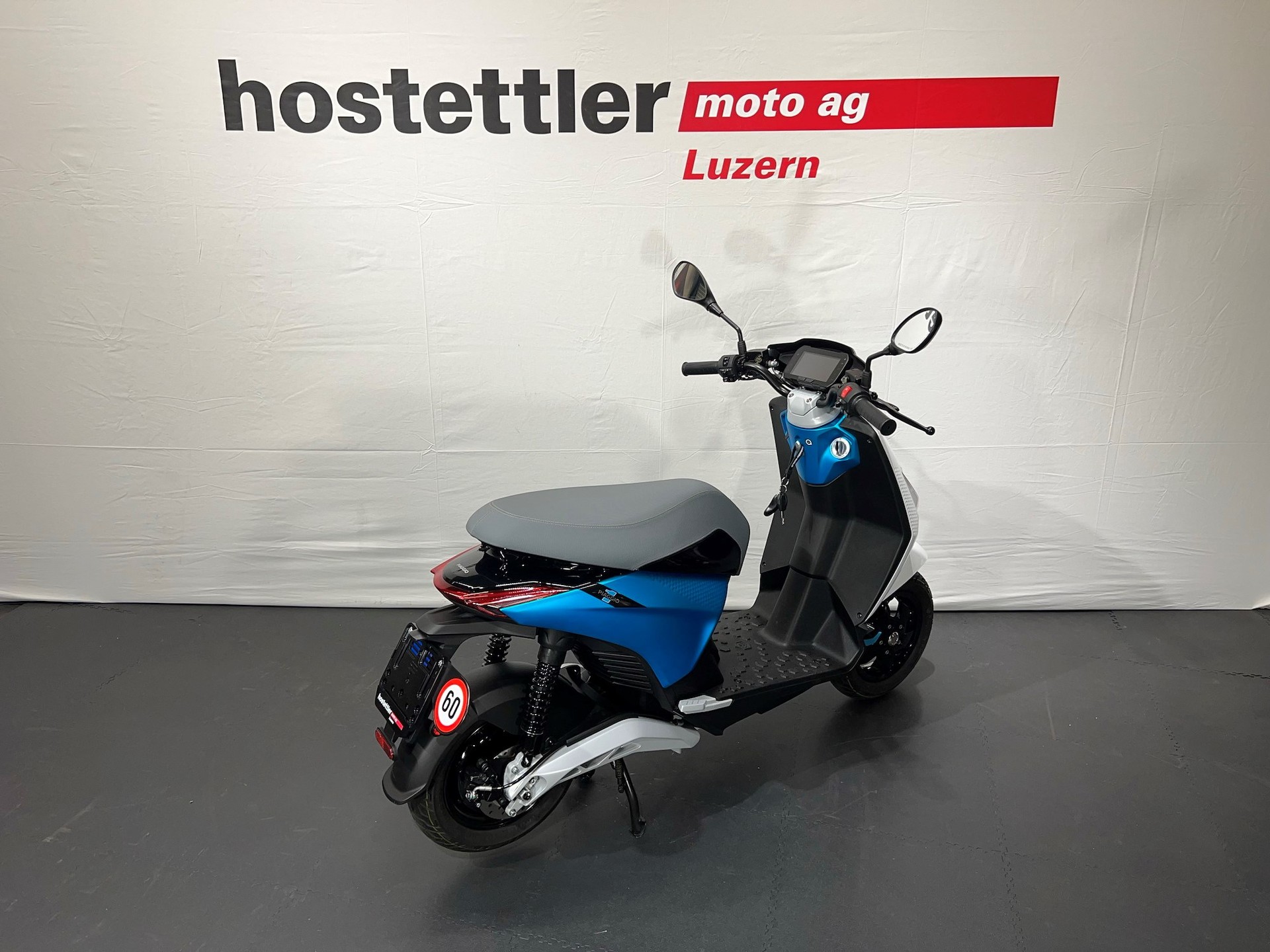 PIAGGIO 1 Active-showroom-element-2