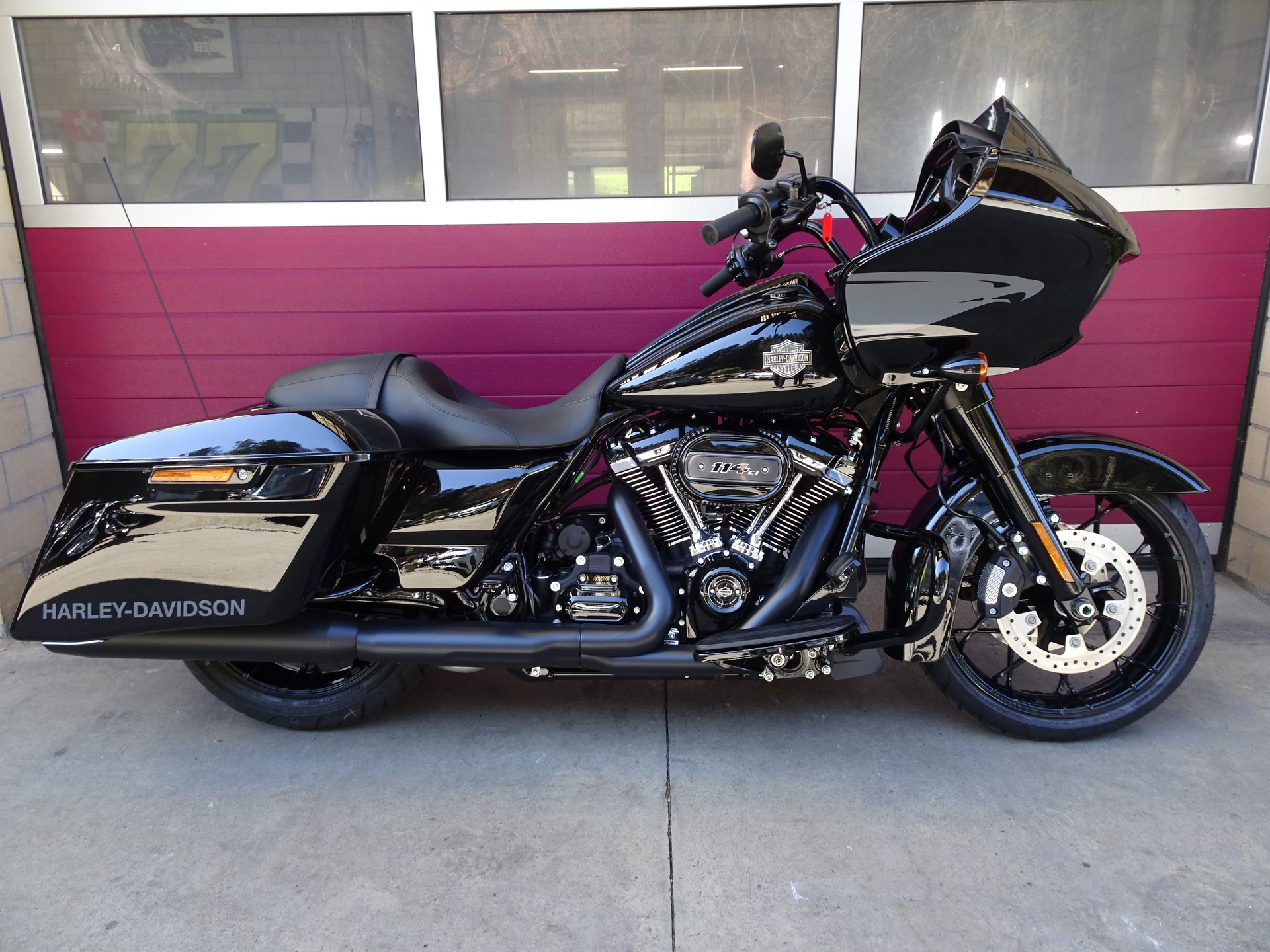 HARLEY-DAVIDSON FLTRXS Road Glide Special  Black Finish 114