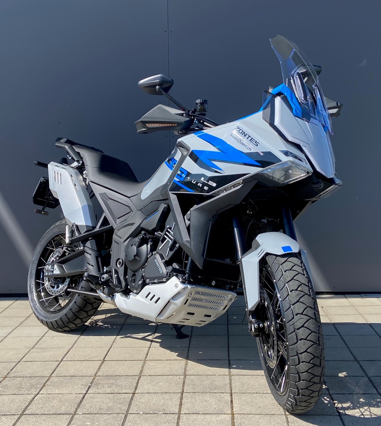 ZONTES F-showroom-element-2