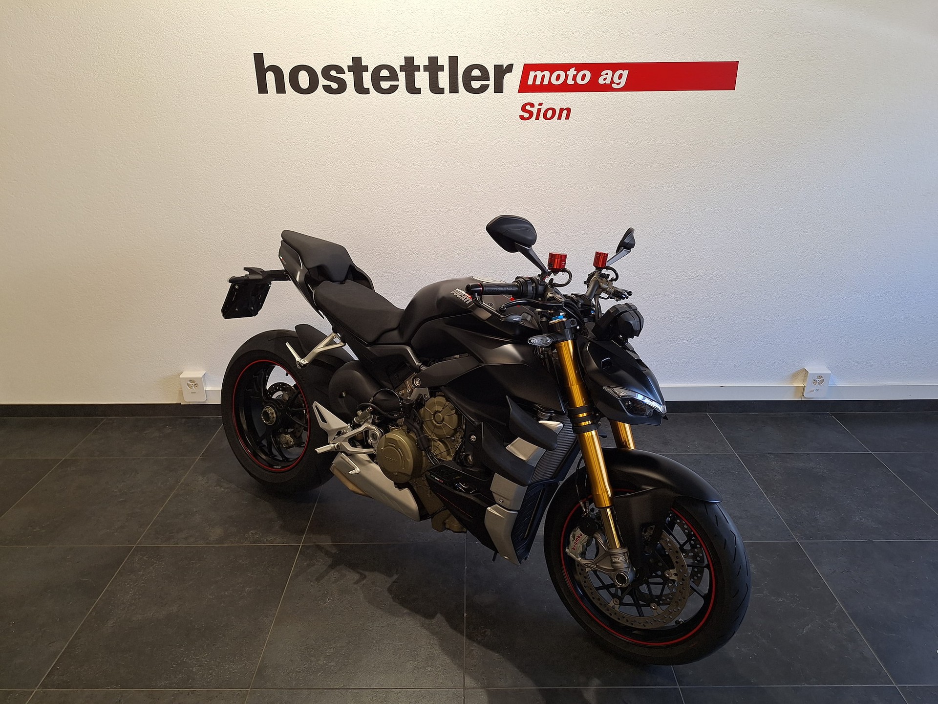 DUCATI Streetfighter V4 S-image-0