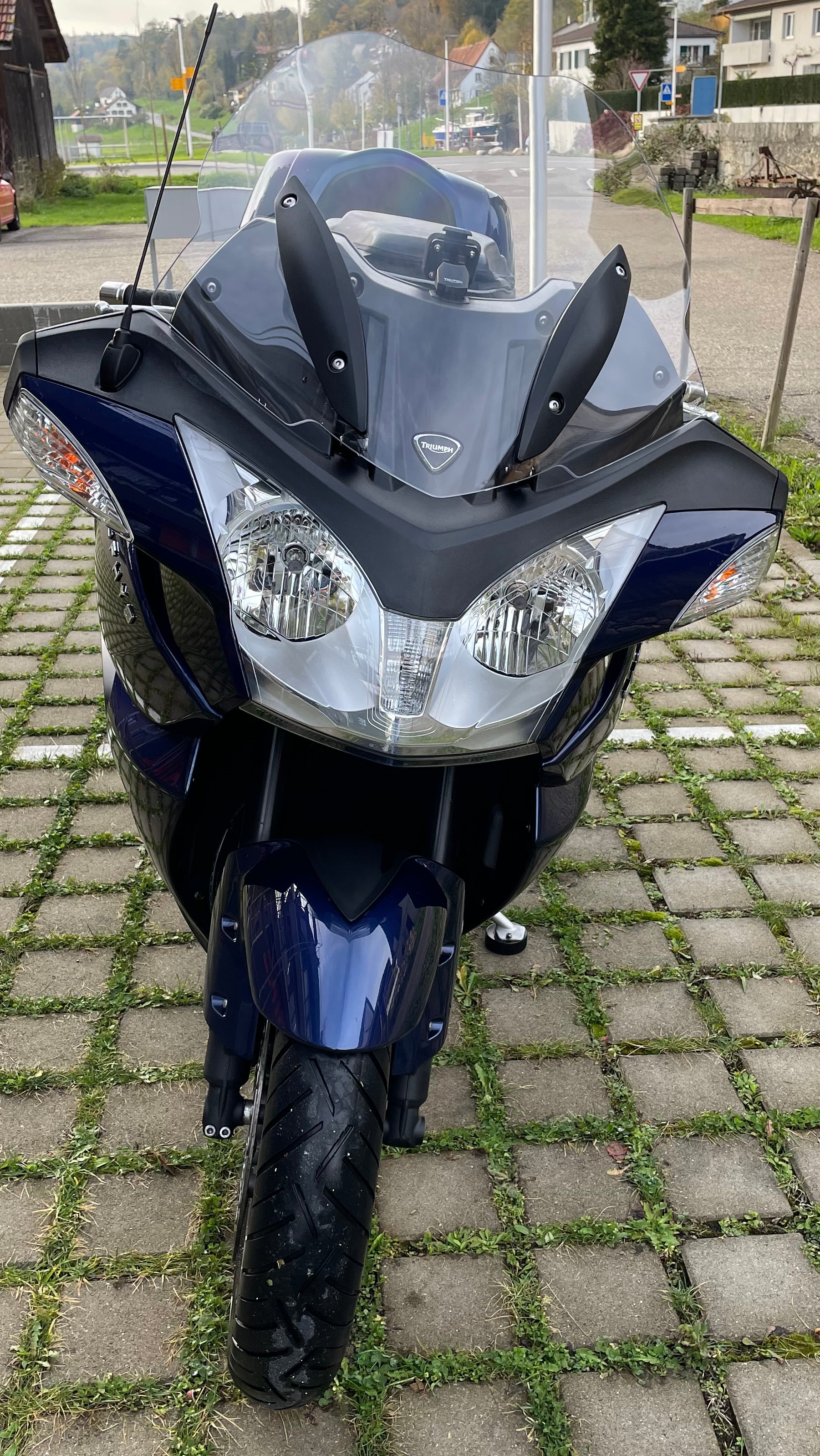 TRIUMPH Trophy 1200 SE ABS-showroom-element-2