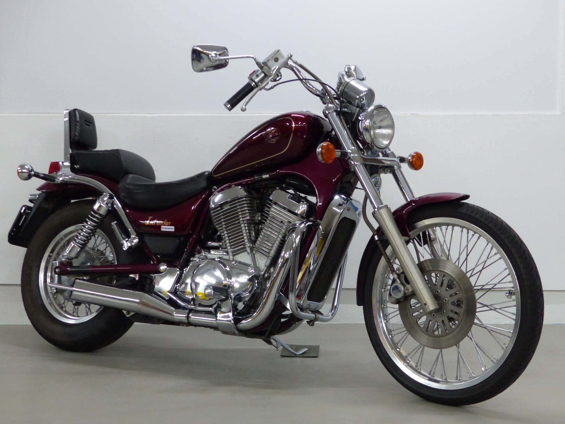 SUZUKI VS 750 GLP Intruder-showroom-element-1