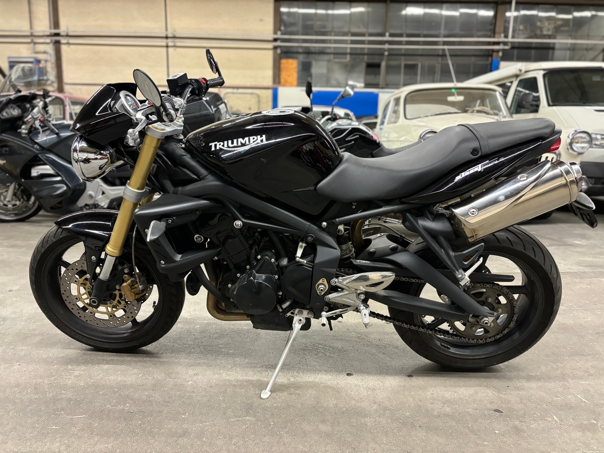 TRIUMPH Street Triple 675