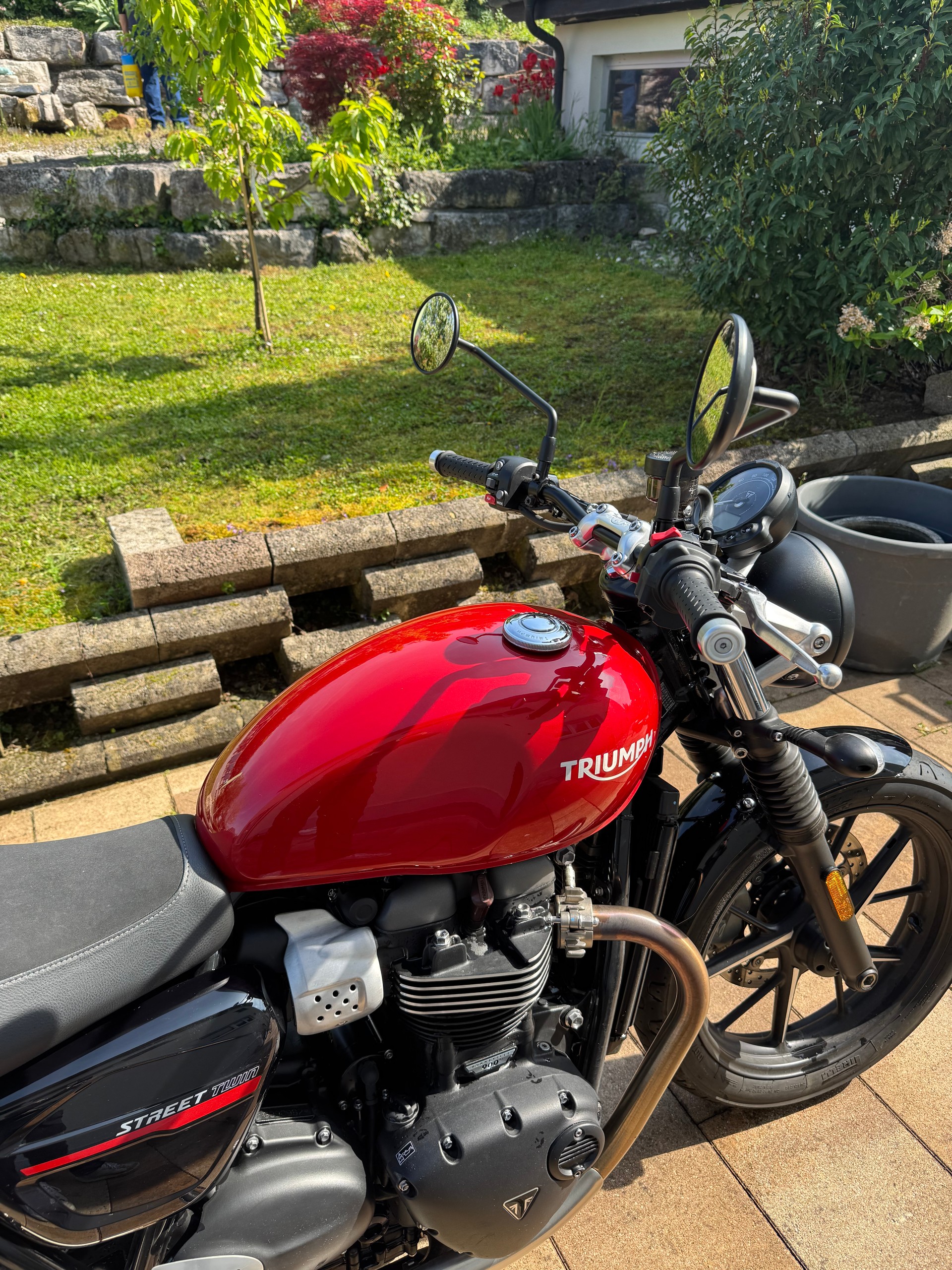 TRIUMPH Street Twin 900 i