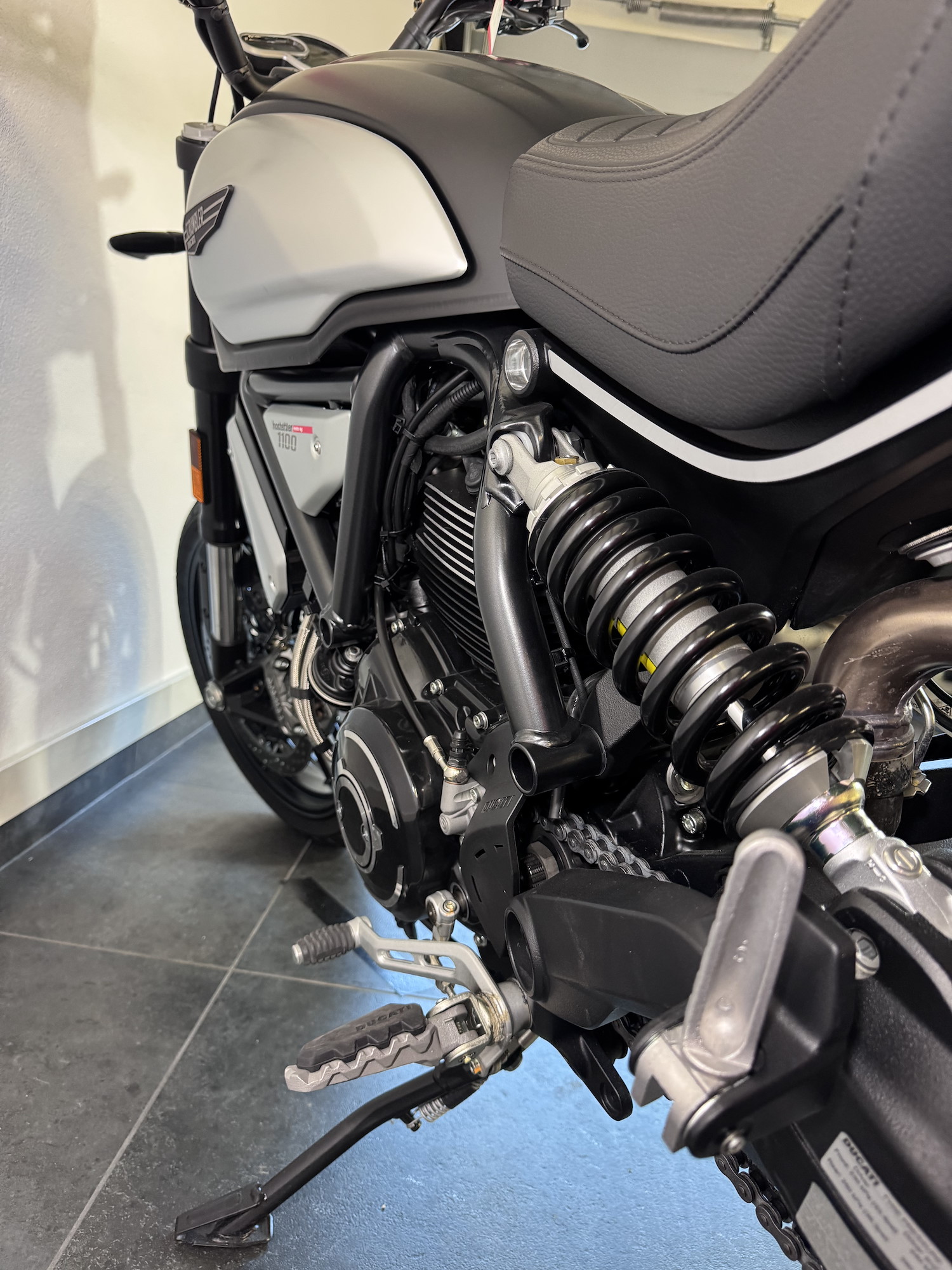 DUCATI SCRAMBLER 1100 Dark Pro-image-7
