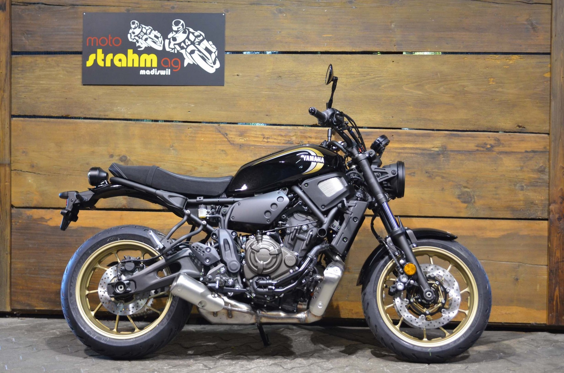 YAMAHA XSR 700 ABS