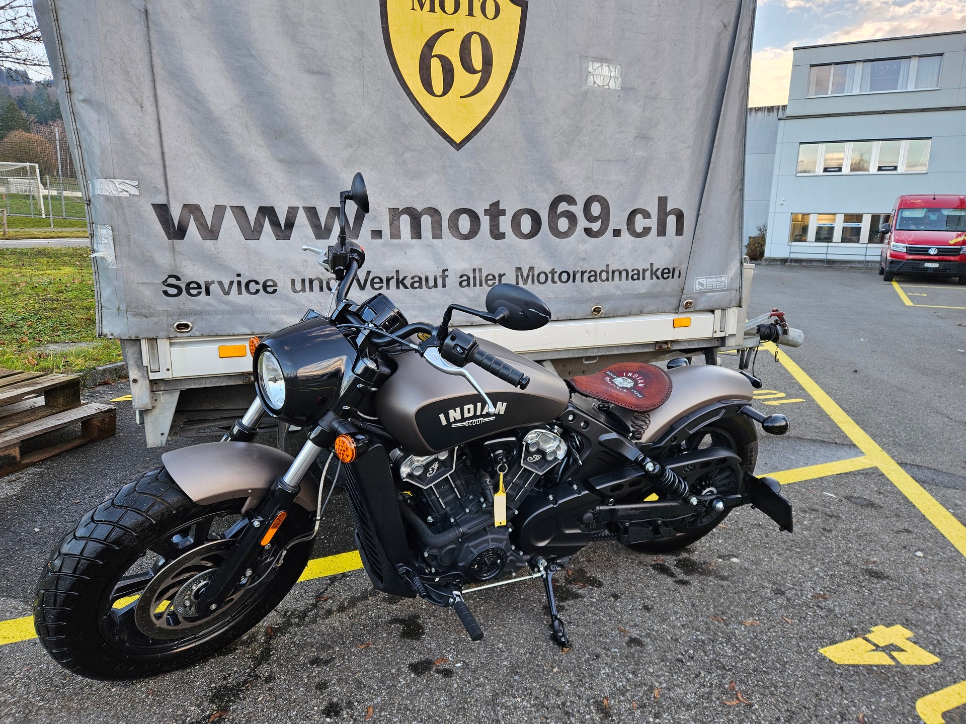 INDIAN Scout Bobber ABS-showroom-element-1