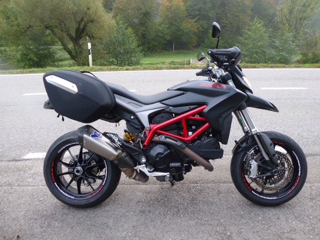 DUCATI Hypermotard 821