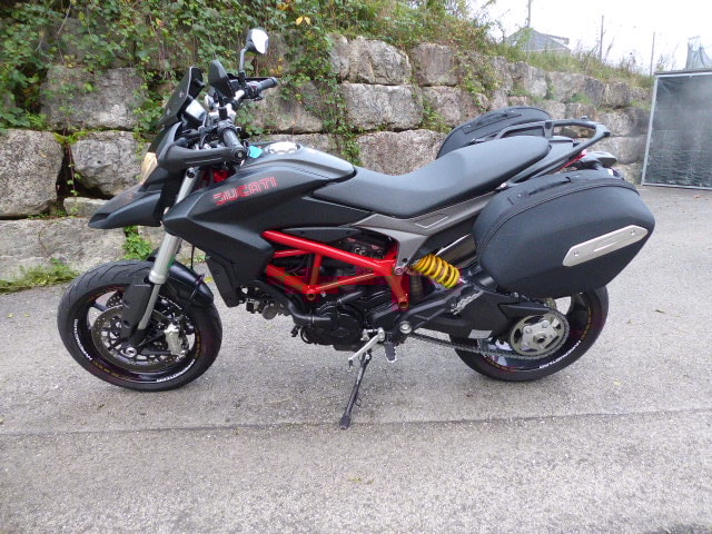 DUCATI Hypermotard 821-showroom-element-2