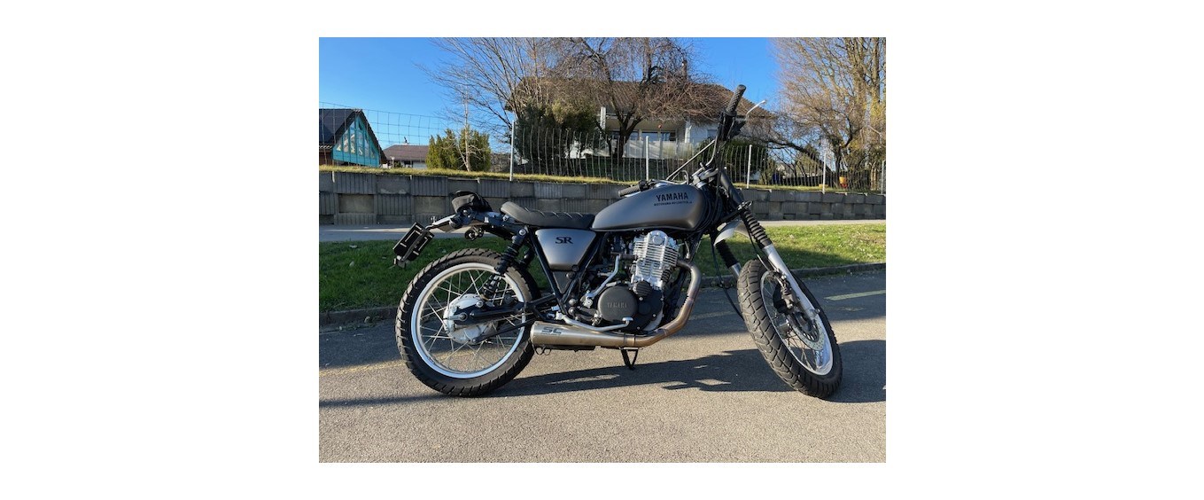 YAMAHA SR 400