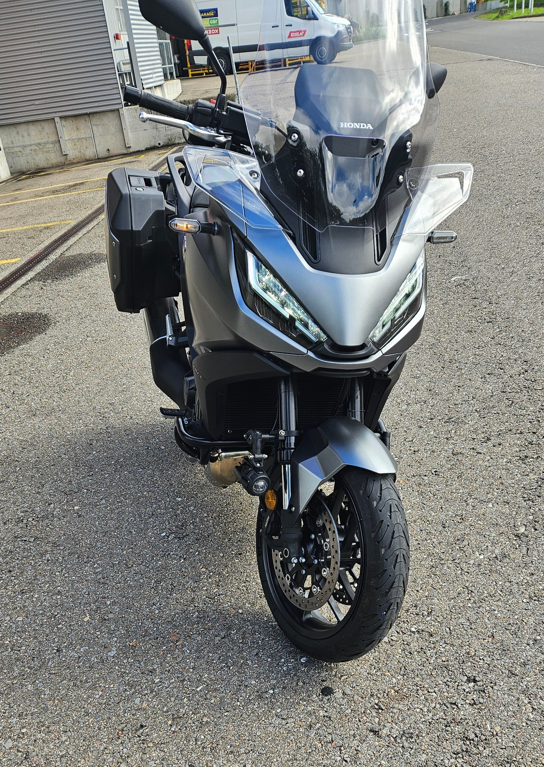 HONDA NT 1100-image-1